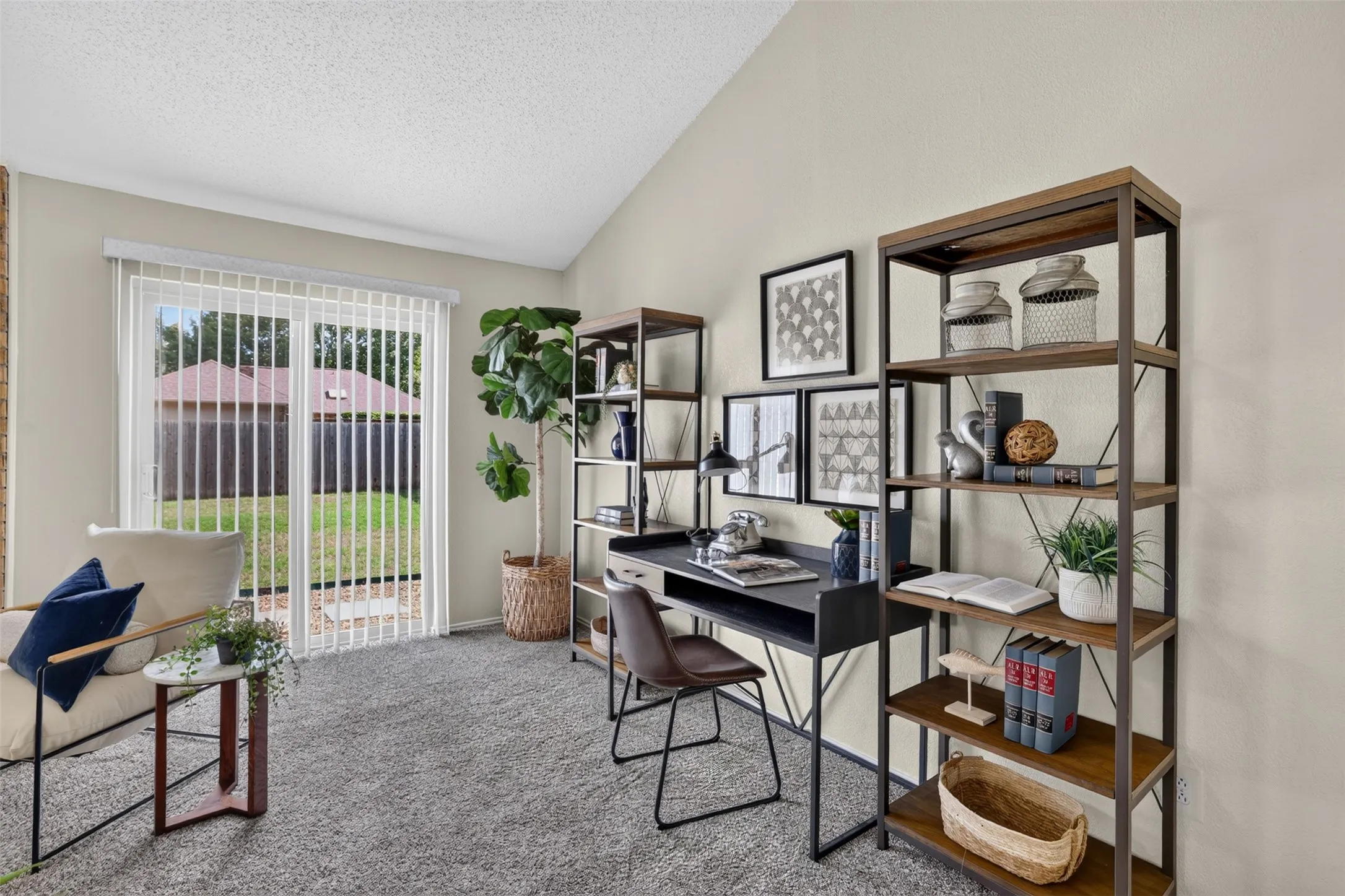 Single Family Residence For Sale in Collin County , 1600 Vera Cruz Drive, Plano, Texas 75074, 3 Bedroom, 2 Bathroom, 2 Garage spaces, 1,455 Sqft, built in 1984, mls#21413619, Real Estate Agent in Plano, Homes For Sale in Collin county, Homes For Sale in Plano, Realtor in Plano Texas, Real Estate Brokerage Independent Realty Texas, Luminita Cordes Realtor