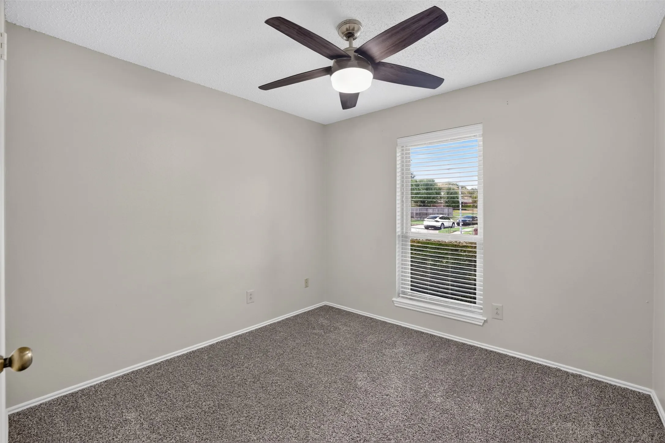 Single Family Residence For Sale in Collin County , 1600 Vera Cruz Drive, Plano, Texas 75074, 3 Bedroom, 2 Bathroom, 2 Garage spaces, 1,455 Sqft, built in 1984, mls#21413619, Real Estate Agent in Plano, Homes For Sale in Collin county, Homes For Sale in Plano, Realtor in Plano Texas, Real Estate Brokerage Independent Realty Texas, Luminita Cordes Realtor