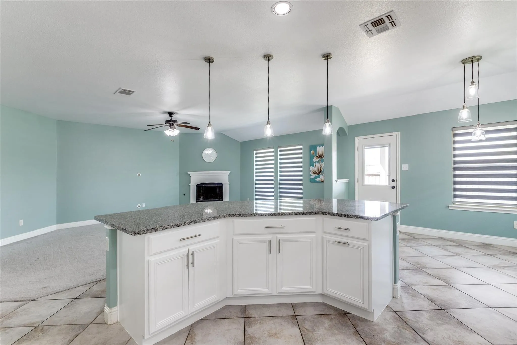 Single Family Residence For Rent in Collin County , 10220 Bennet Drive, Mc Kinney, Texas 75072, 3 Bedroom, 2 Bathroom, 2 Garage spaces, 1,656 Sqft, built in 2015, mls#21414082, Real Estate Agent in Mc Kinney, Homes For Rent in Collin county, Homes For Rent in Mc Kinney, Realtor in Mc Kinney Texas, Real Estate Brokerage Independent Realty Texas, Luminita Cordes Realtor