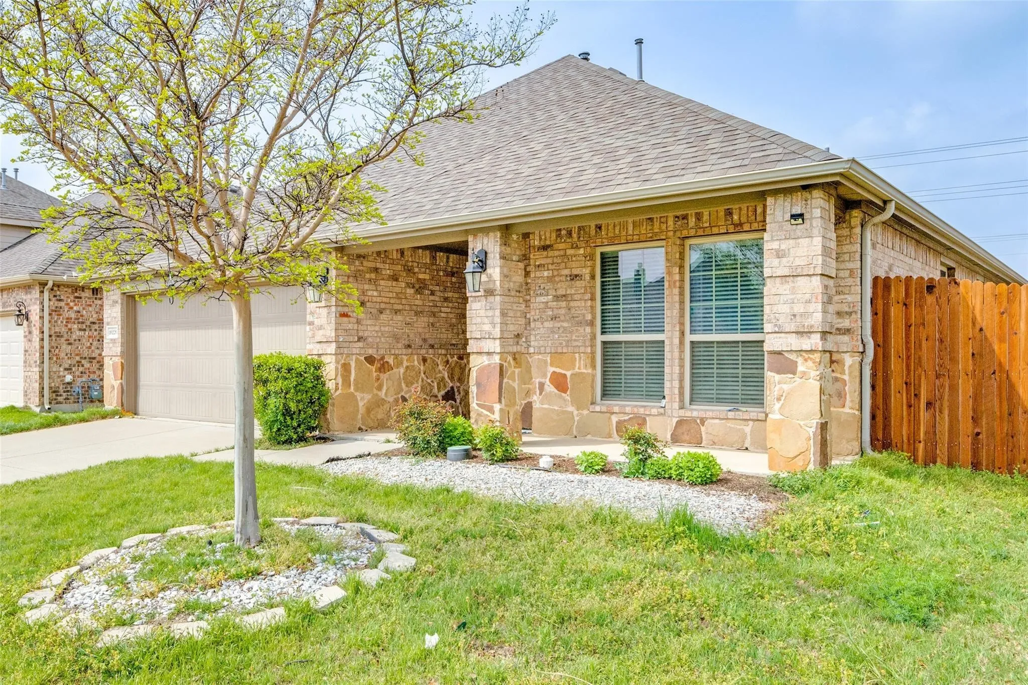 Single Family Residence For Rent
