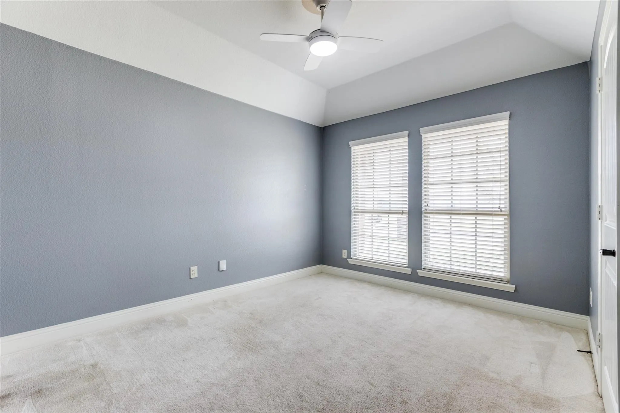 Single Family Residence For Rent in Collin County , 10220 Bennet Drive, Mc Kinney, Texas 75072, 3 Bedroom, 2 Bathroom, 2 Garage spaces, 1,656 Sqft, built in 2015, mls#21414082, Real Estate Agent in Mc Kinney, Homes For Rent in Collin county, Homes For Rent in Mc Kinney, Realtor in Mc Kinney Texas, Real Estate Brokerage Independent Realty Texas, Luminita Cordes Realtor