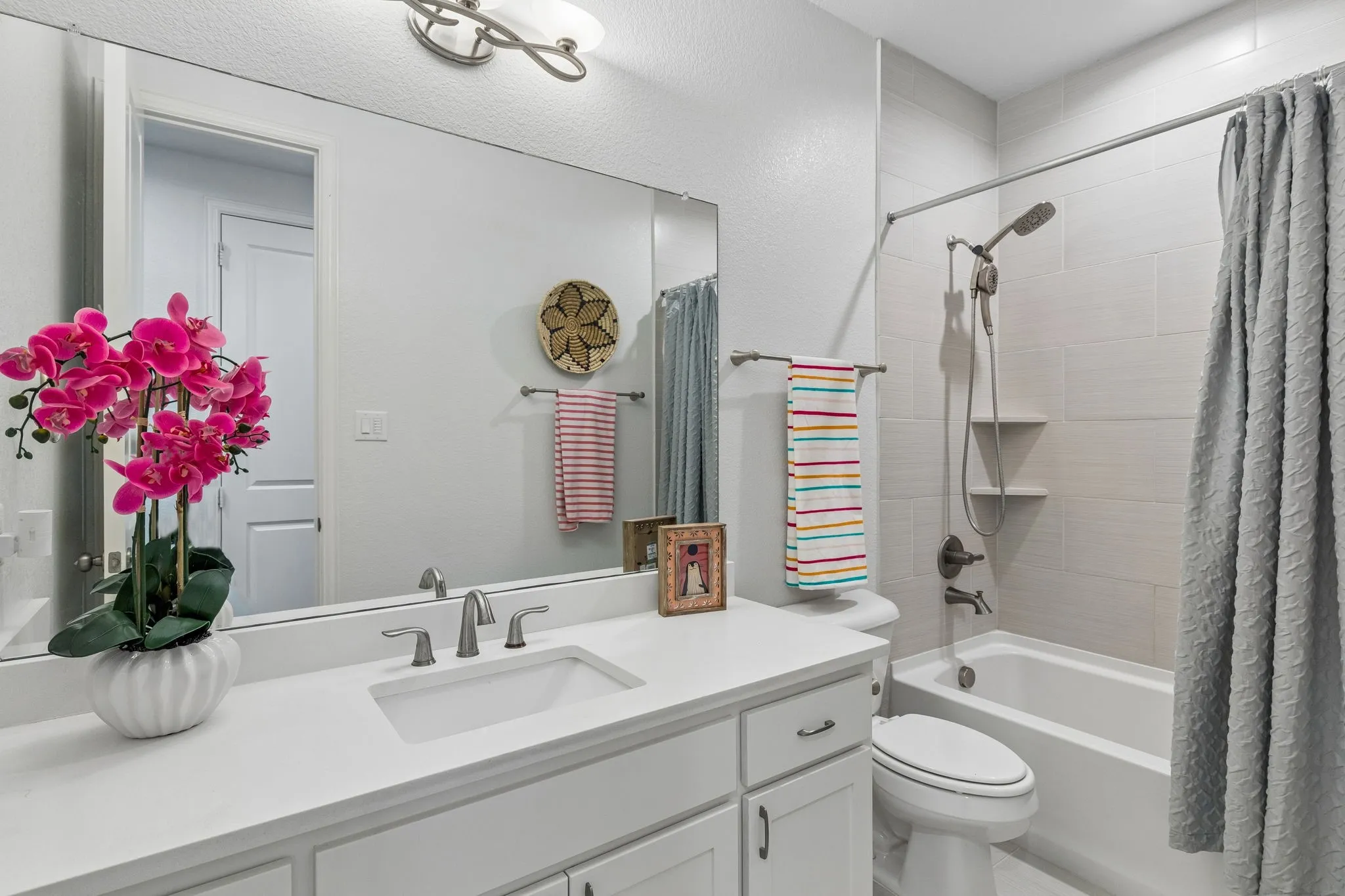 Single Family Residence For Sale in Collin County , 341 Evening Sun Drive, Prosper, Texas 75078, 3 Bedroom, 3 Bathroom, 3 Garage spaces, 2,632 Sqft, built in 2016, mls#21411759, Real Estate Agent in Prosper, Homes For Sale in Collin county, Homes For Sale in Prosper, Realtor in Prosper Texas, Real Estate Brokerage Independent Realty Texas, Luminita Cordes Realtor