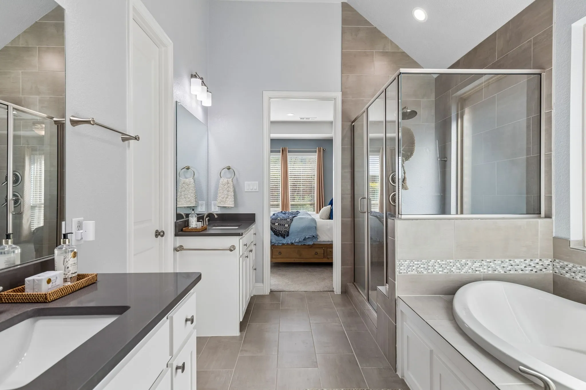 Single Family Residence For Sale in Collin County , 341 Evening Sun Drive, Prosper, Texas 75078, 3 Bedroom, 3 Bathroom, 3 Garage spaces, 2,632 Sqft, built in 2016, mls#21411759, Real Estate Agent in Prosper, Homes For Sale in Collin county, Homes For Sale in Prosper, Realtor in Prosper Texas, Real Estate Brokerage Independent Realty Texas, Luminita Cordes Realtor
