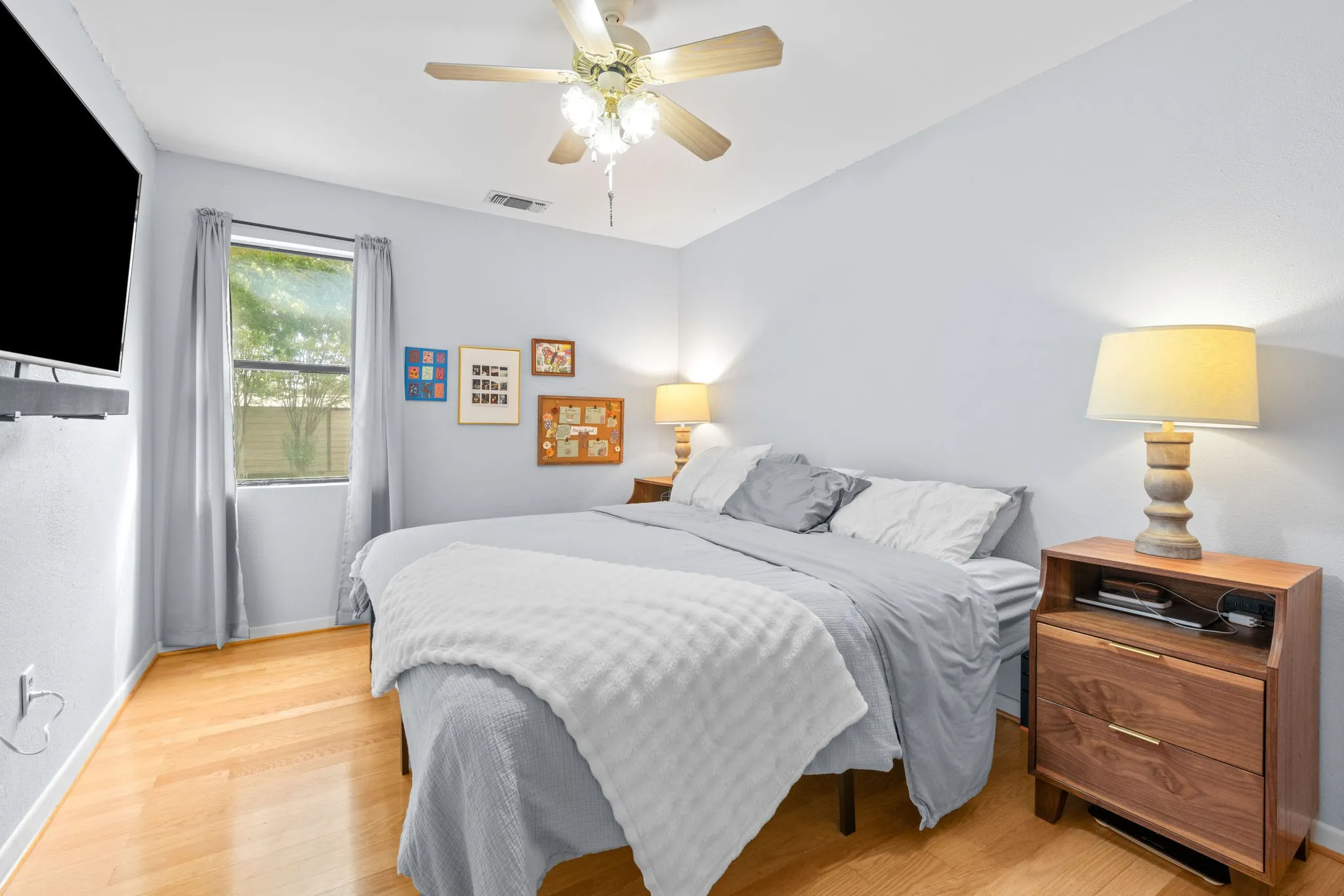Single Family Residence For Sale in Taylor County , 1341 Lakeside Drive, Abilene, Texas 79602, 4 Bedroom, 2 Bathroom, Garage spaces, 1,476 Sqft, built in 1985, mls#21412695, Real Estate Agent in Abilene, Homes For Sale in Taylor county, Homes For Sale in Abilene, Realtor in Abilene Texas, Real Estate Brokerage Independent Realty Texas, Luminita Cordes Realtor