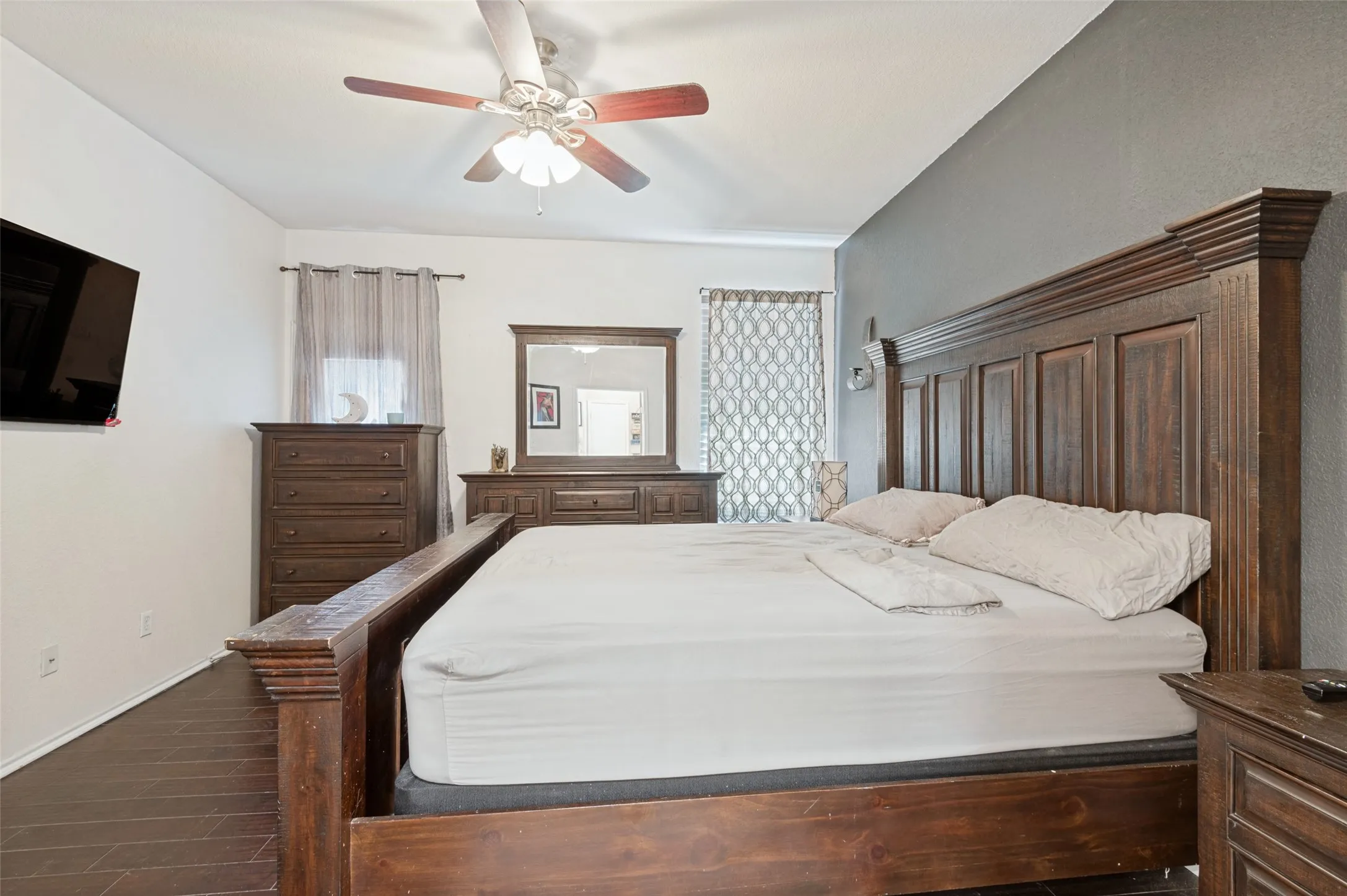 Single Family Residence For Sale in Tarrant County , 6441 Waterhill Lane, Fort Worth, Texas 76179, 3 Bedroom, 2 Bathroom, 2 Garage spaces, 1,579 Sqft, built in 2005, mls#21411695, Real Estate Agent in Fort Worth, Homes For Sale in Tarrant county, Homes For Sale in Fort Worth, Realtor in Fort Worth Texas, Real Estate Brokerage Independent Realty Texas, Luminita Cordes Realtor
