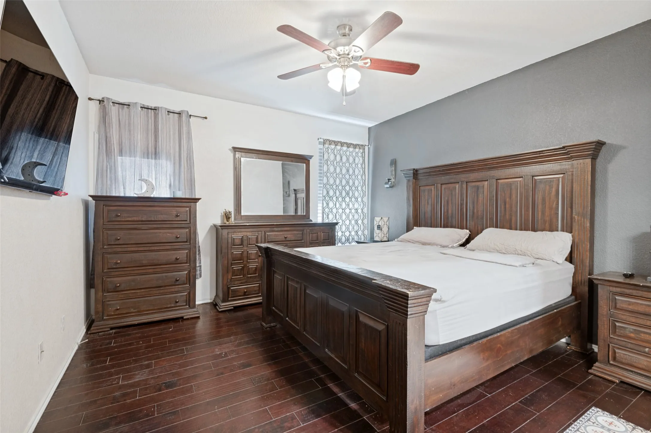 Single Family Residence For Sale in Tarrant County , 6441 Waterhill Lane, Fort Worth, Texas 76179, 3 Bedroom, 2 Bathroom, 2 Garage spaces, 1,579 Sqft, built in 2005, mls#21411695, Real Estate Agent in Fort Worth, Homes For Sale in Tarrant county, Homes For Sale in Fort Worth, Realtor in Fort Worth Texas, Real Estate Brokerage Independent Realty Texas, Luminita Cordes Realtor