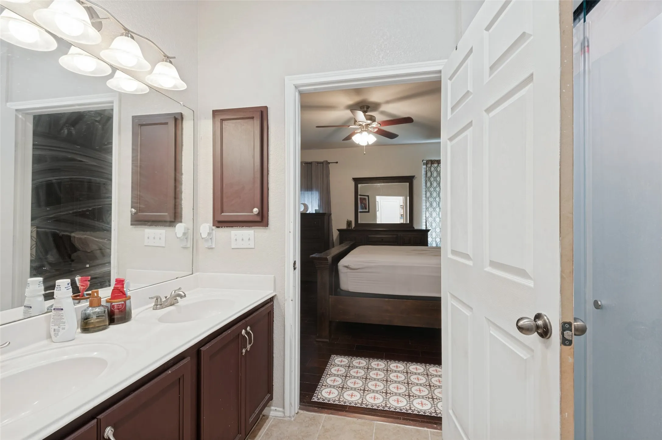 Single Family Residence For Sale in Tarrant County , 6441 Waterhill Lane, Fort Worth, Texas 76179, 3 Bedroom, 2 Bathroom, 2 Garage spaces, 1,579 Sqft, built in 2005, mls#21411695, Real Estate Agent in Fort Worth, Homes For Sale in Tarrant county, Homes For Sale in Fort Worth, Realtor in Fort Worth Texas, Real Estate Brokerage Independent Realty Texas, Luminita Cordes Realtor