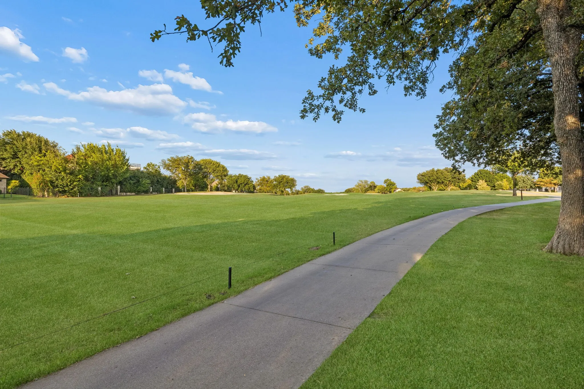 Single Family Residence For Rent in Denton County , 103 Fairway Village Drive, Trophy Club, Texas 76262, 3 Bedroom, 3 Bathroom, 2 Garage spaces, 2,022 Sqft, built in 1976, mls#21414079, Real Estate Agent in Trophy Club, Homes For Rent in Denton county, Homes For Rent in Trophy Club, Realtor in Trophy Club Texas, Real Estate Brokerage Independent Realty Texas, Luminita Cordes Realtor