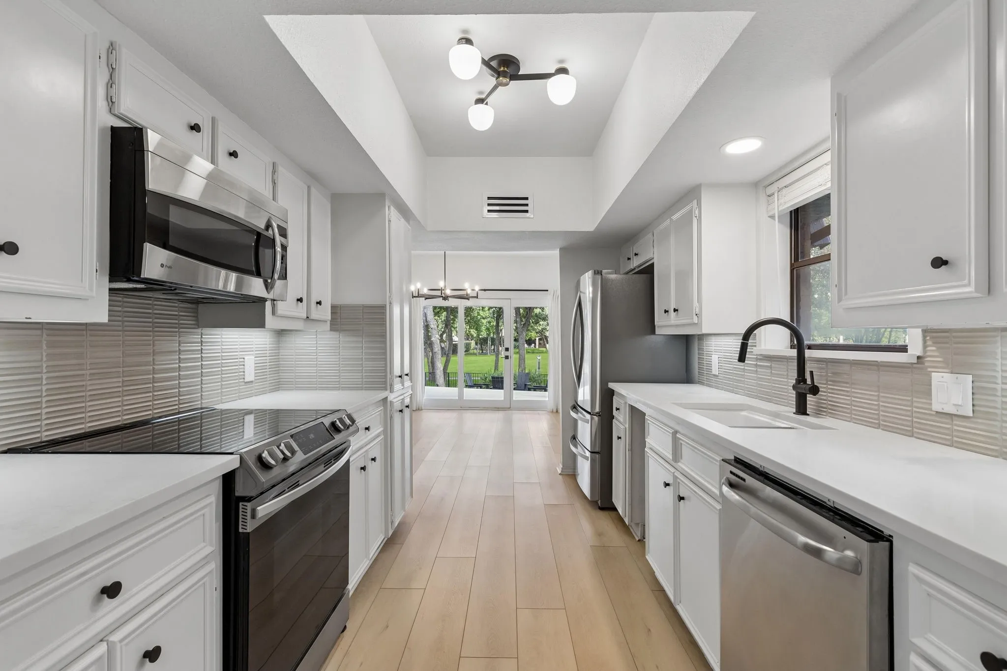 Single Family Residence For Rent in Denton County , 103 Fairway Village Drive, Trophy Club, Texas 76262, 3 Bedroom, 3 Bathroom, 2 Garage spaces, 2,022 Sqft, built in 1976, mls#21414079, Real Estate Agent in Trophy Club, Homes For Rent in Denton county, Homes For Rent in Trophy Club, Realtor in Trophy Club Texas, Real Estate Brokerage Independent Realty Texas, Luminita Cordes Realtor
