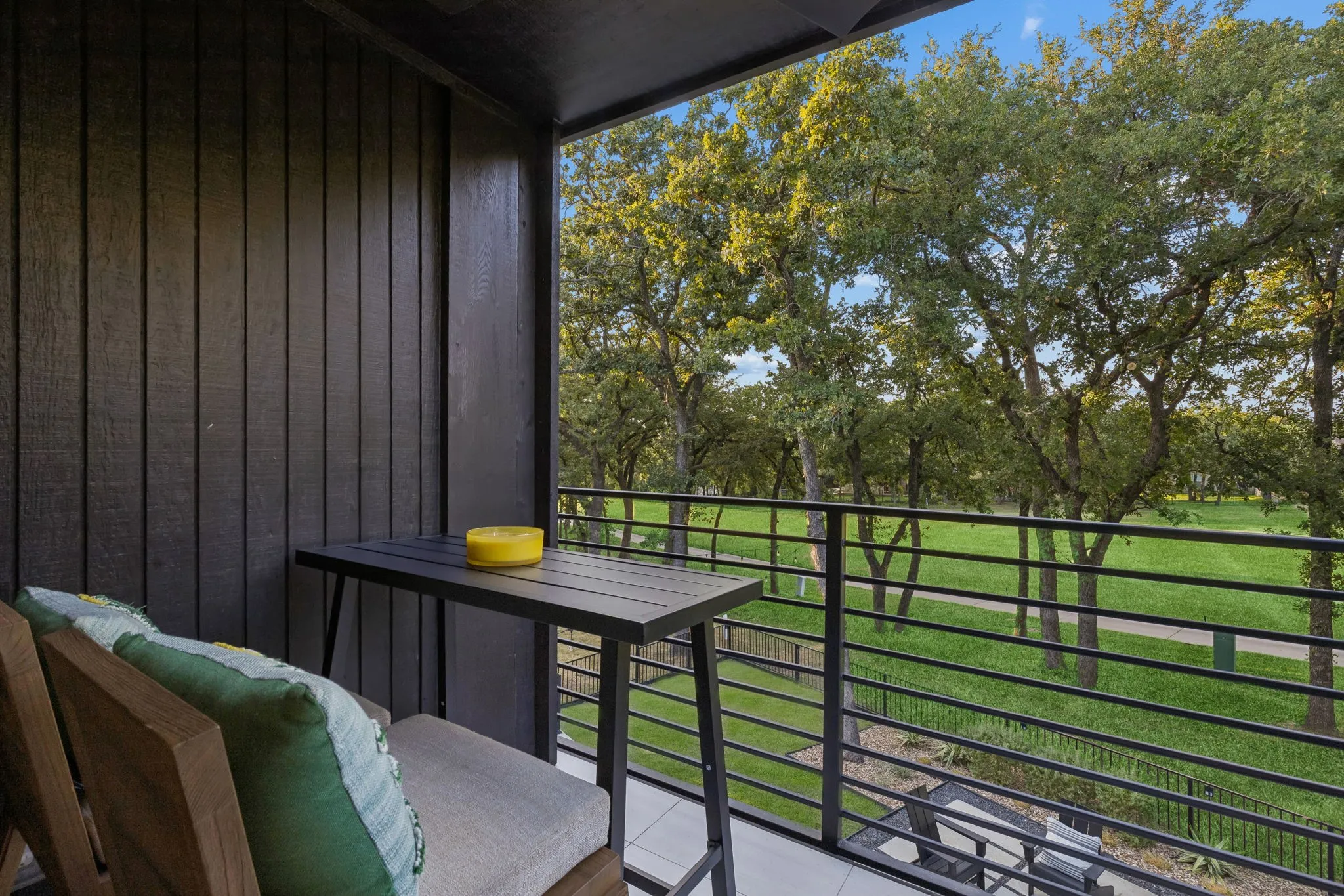 Single Family Residence For Rent in Denton County , 103 Fairway Village Drive, Trophy Club, Texas 76262, 3 Bedroom, 3 Bathroom, 2 Garage spaces, 2,022 Sqft, built in 1976, mls#21414079, Real Estate Agent in Trophy Club, Homes For Rent in Denton county, Homes For Rent in Trophy Club, Realtor in Trophy Club Texas, Real Estate Brokerage Independent Realty Texas, Luminita Cordes Realtor