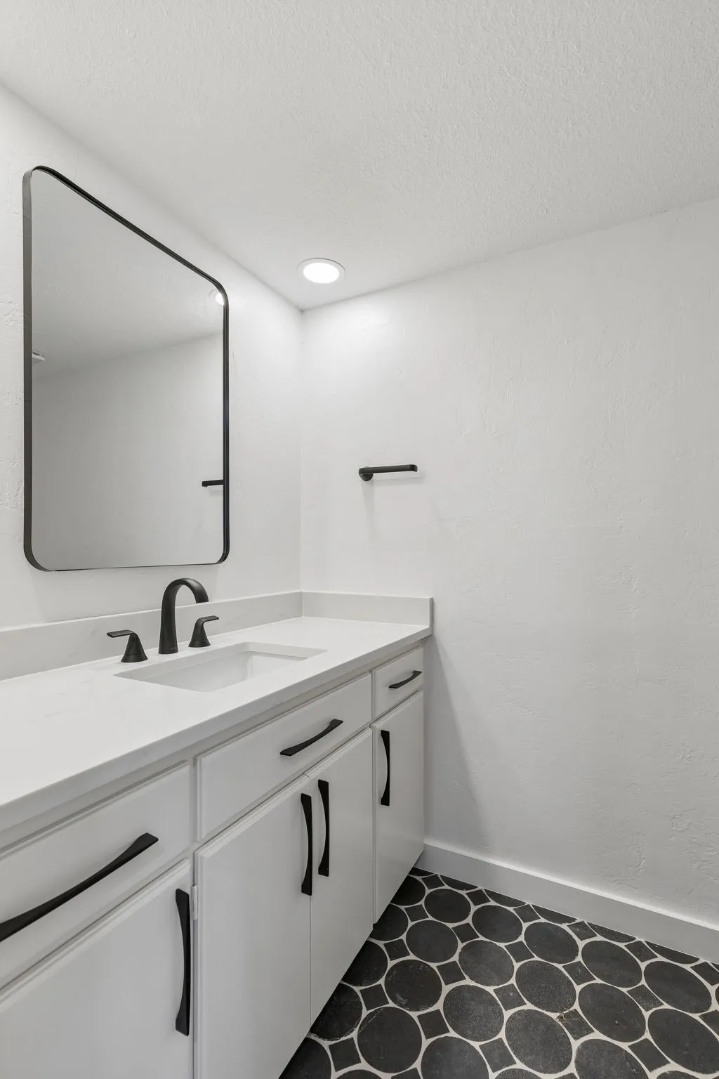 Single Family Residence For Rent in Denton County , 103 Fairway Village Drive, Trophy Club, Texas 76262, 3 Bedroom, 3 Bathroom, 2 Garage spaces, 2,022 Sqft, built in 1976, mls#21414079, Real Estate Agent in Trophy Club, Homes For Rent in Denton county, Homes For Rent in Trophy Club, Realtor in Trophy Club Texas, Real Estate Brokerage Independent Realty Texas, Luminita Cordes Realtor