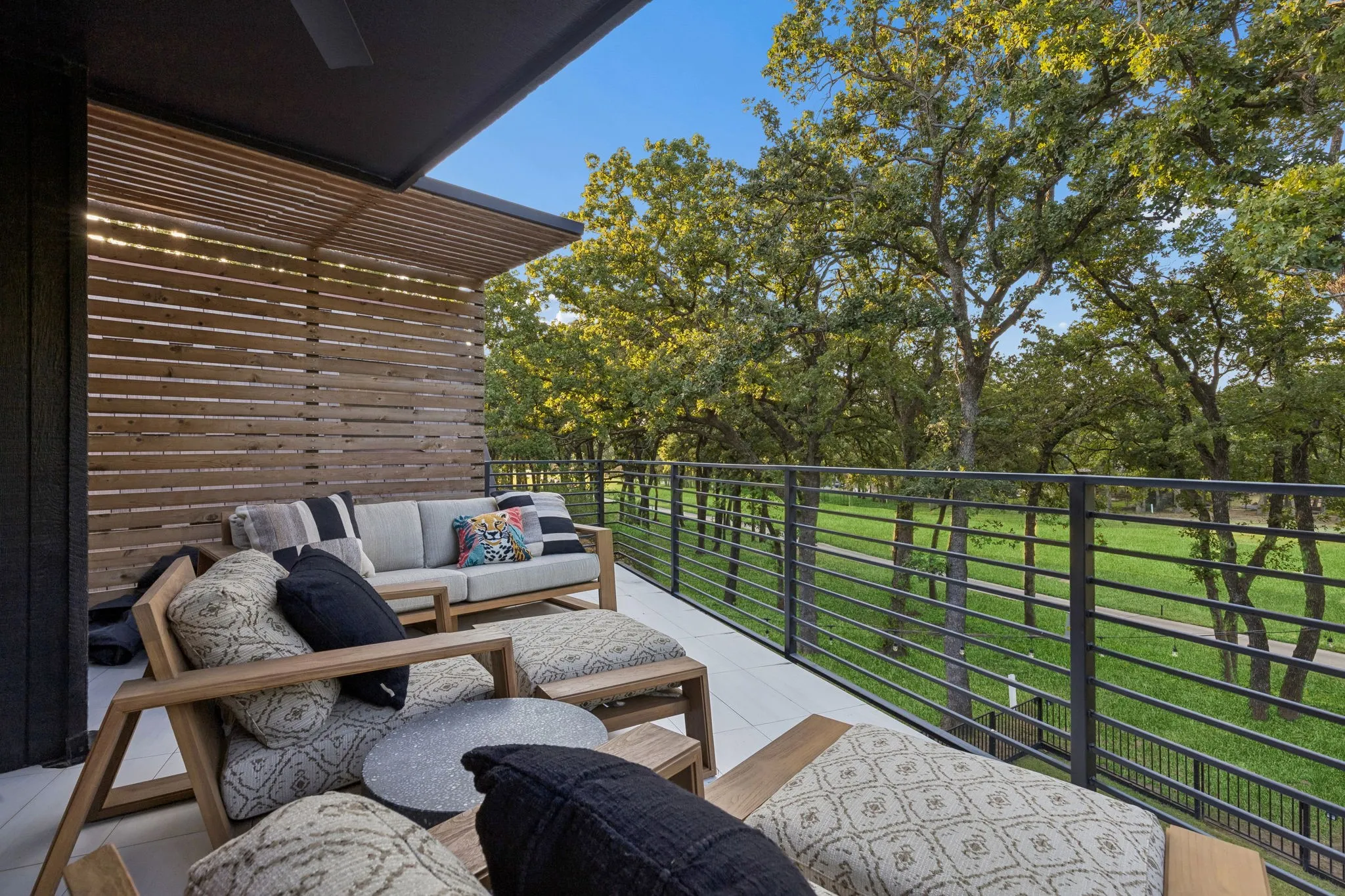 Single Family Residence For Rent in Denton County , 103 Fairway Village Drive, Trophy Club, Texas 76262, 3 Bedroom, 3 Bathroom, 2 Garage spaces, 2,022 Sqft, built in 1976, mls#21414079, Real Estate Agent in Trophy Club, Homes For Rent in Denton county, Homes For Rent in Trophy Club, Realtor in Trophy Club Texas, Real Estate Brokerage Independent Realty Texas, Luminita Cordes Realtor