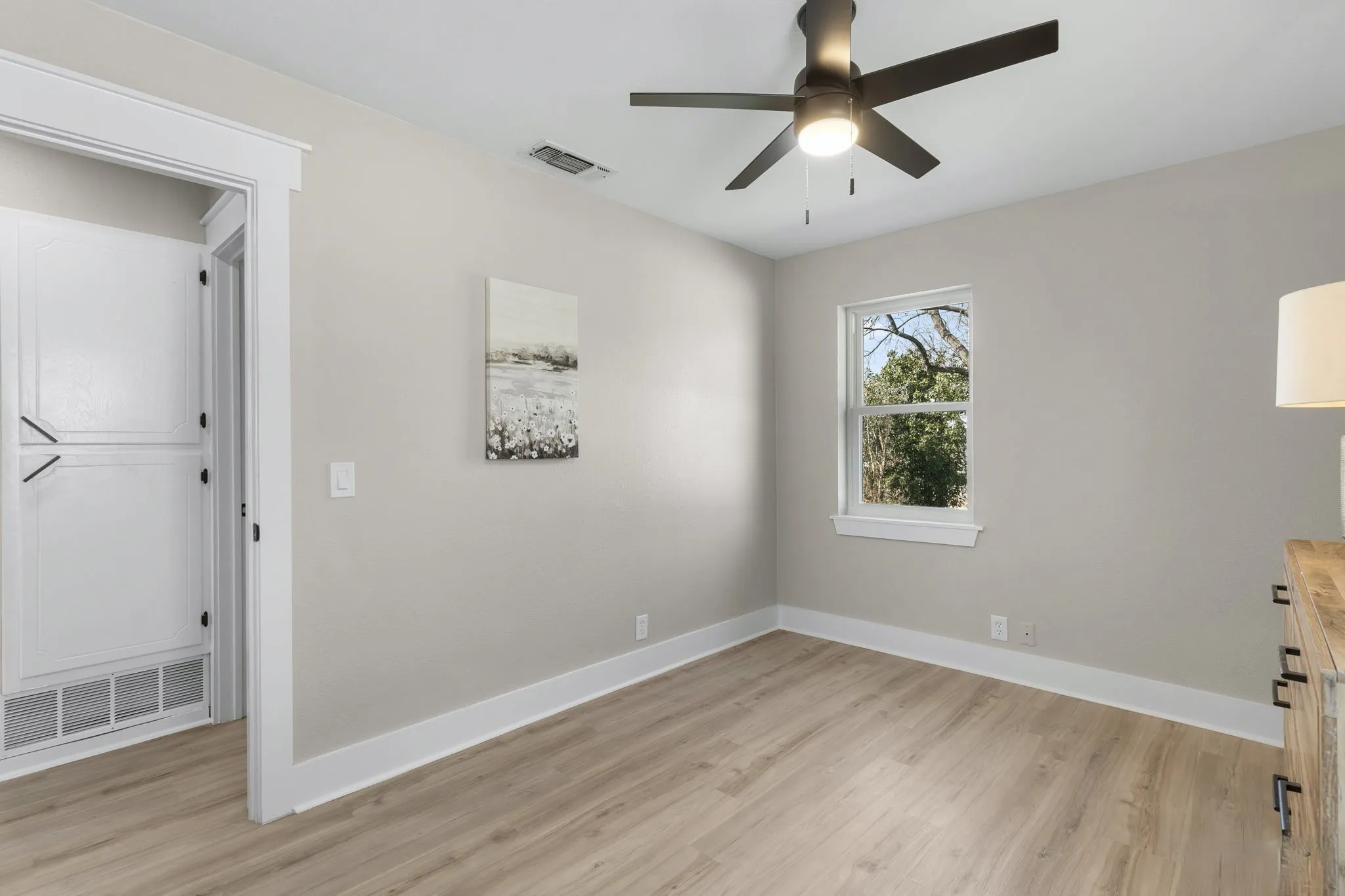 Single Family Residence For Sale in Wichita County , 2308 Doris Street, Wichita Falls, Texas 76306, 3 Bedroom, 2 Bathroom, Garage spaces, 1,491 Sqft, built in 1971, mls#21414119, Real Estate Agent in Wichita Falls, Homes For Sale in Wichita county, Homes For Sale in Wichita Falls, Realtor in Wichita Falls Texas, Real Estate Brokerage Independent Realty Texas, Luminita Cordes Realtor