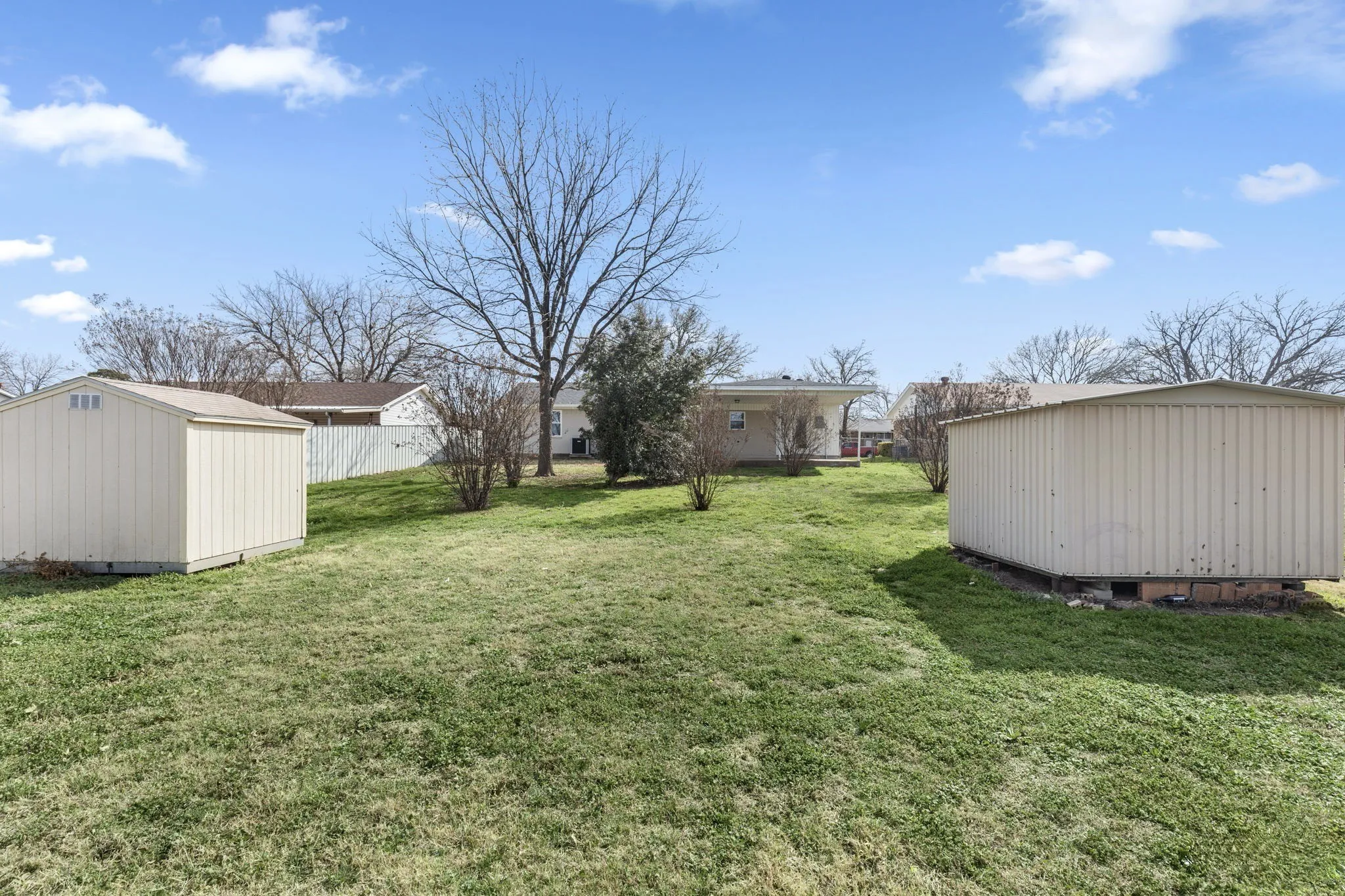 Single Family Residence For Sale in Wichita County , 2308 Doris Street, Wichita Falls, Texas 76306, 3 Bedroom, 2 Bathroom, Garage spaces, 1,491 Sqft, built in 1971, mls#21414119, Real Estate Agent in Wichita Falls, Homes For Sale in Wichita county, Homes For Sale in Wichita Falls, Realtor in Wichita Falls Texas, Real Estate Brokerage Independent Realty Texas, Luminita Cordes Realtor