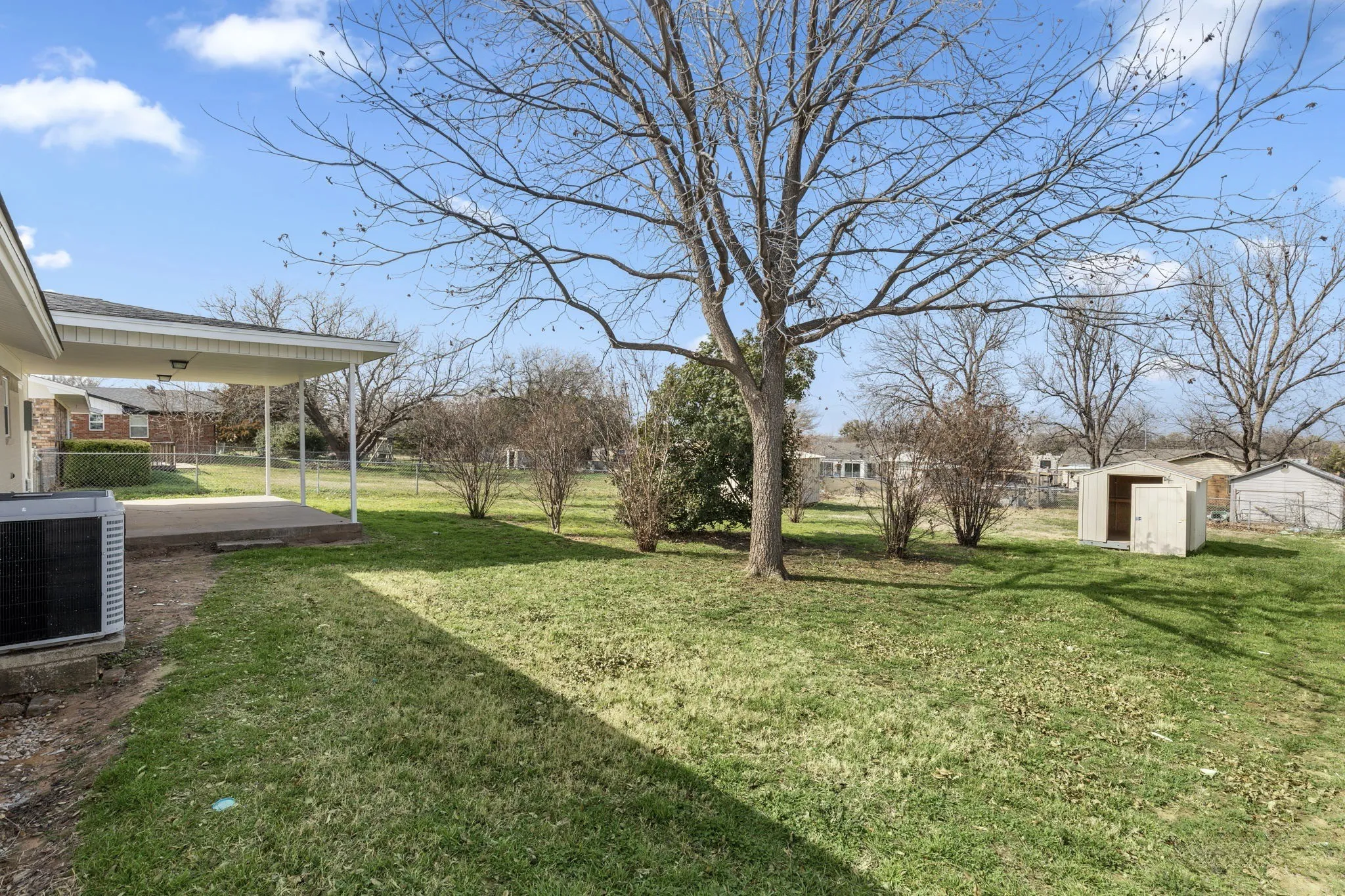 Single Family Residence For Sale in Wichita County , 2308 Doris Street, Wichita Falls, Texas 76306, 3 Bedroom, 2 Bathroom, Garage spaces, 1,491 Sqft, built in 1971, mls#21414119, Real Estate Agent in Wichita Falls, Homes For Sale in Wichita county, Homes For Sale in Wichita Falls, Realtor in Wichita Falls Texas, Real Estate Brokerage Independent Realty Texas, Luminita Cordes Realtor