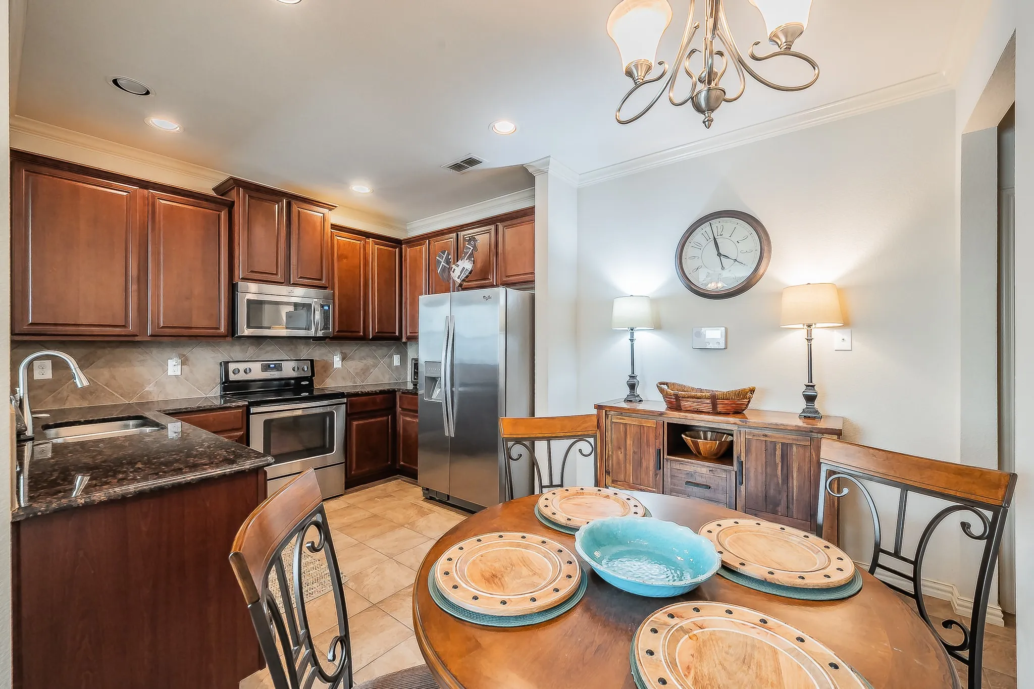 Townhouse For Sale in Tarrant County , 2933 Peyton Brook Drive, Fort Worth, Texas 76137, 3 Bedroom, 3 Bathroom, 2 Garage spaces, 1,491 Sqft, built in 2015, mls#21414160, Real Estate Agent in Fort Worth, Homes For Sale in Tarrant county, Homes For Sale in Fort Worth, Realtor in Fort Worth Texas, Real Estate Brokerage Independent Realty Texas, Luminita Cordes Realtor