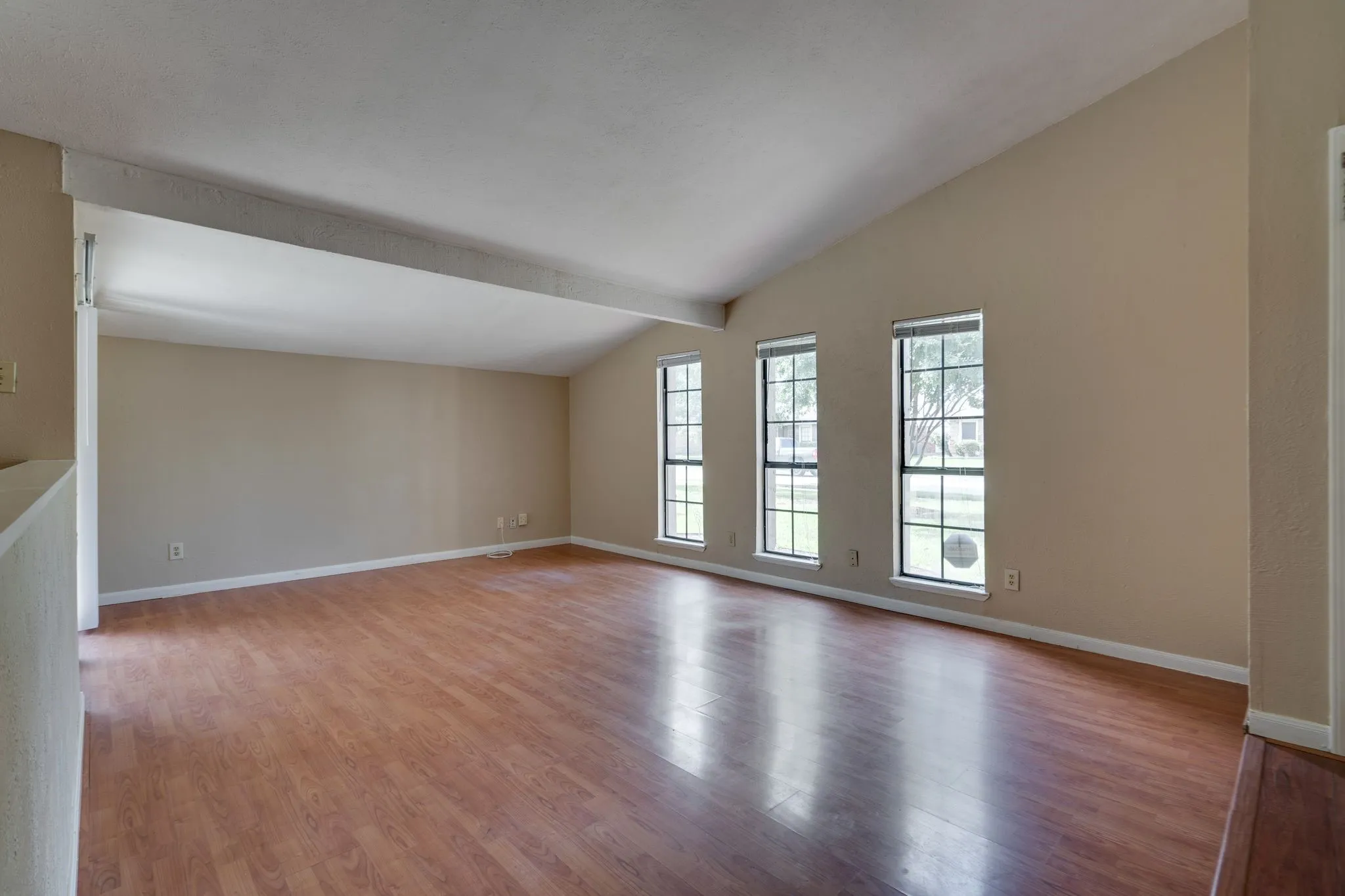 Single Family Residence For Rent in Dallas County , 216 Park Meadow Way, Coppell, Texas 75019, 3 Bedroom, 2 Bathroom, 2 Garage spaces, 1,963 Sqft, built in 1979, mls#21414185, Real Estate Agent in Coppell, Homes For Rent in Dallas county, Homes For Rent in Coppell, Realtor in Coppell Texas, Real Estate Brokerage Independent Realty Texas, Luminita Cordes Realtor
