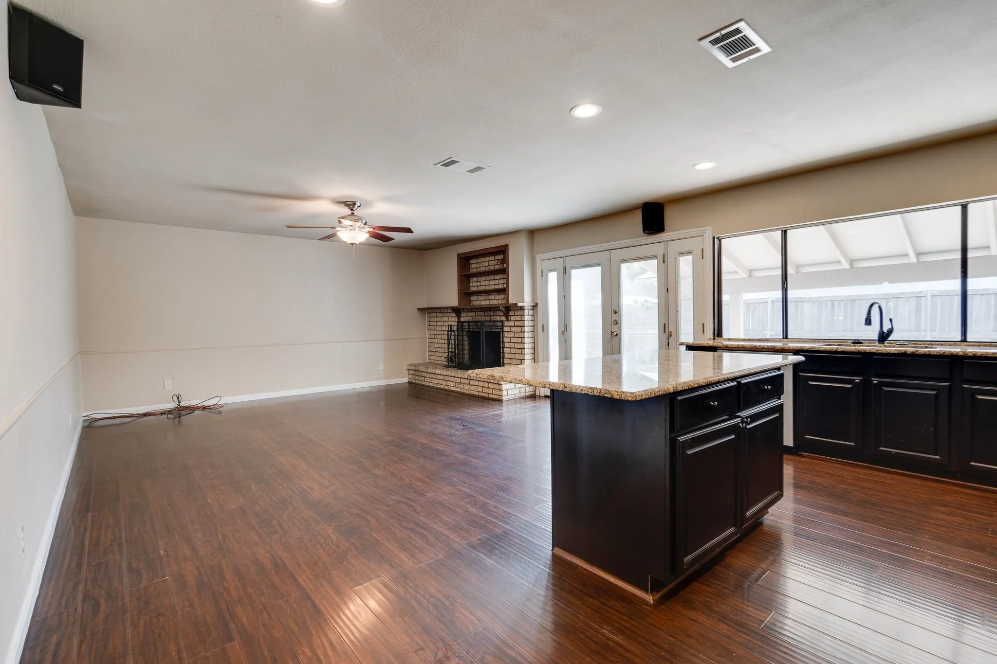Single Family Residence For Rent in Dallas County , 216 Park Meadow Way, Coppell, Texas 75019, 3 Bedroom, 2 Bathroom, 2 Garage spaces, 1,963 Sqft, built in 1979, mls#21414185, Real Estate Agent in Coppell, Homes For Rent in Dallas county, Homes For Rent in Coppell, Realtor in Coppell Texas, Real Estate Brokerage Independent Realty Texas, Luminita Cordes Realtor