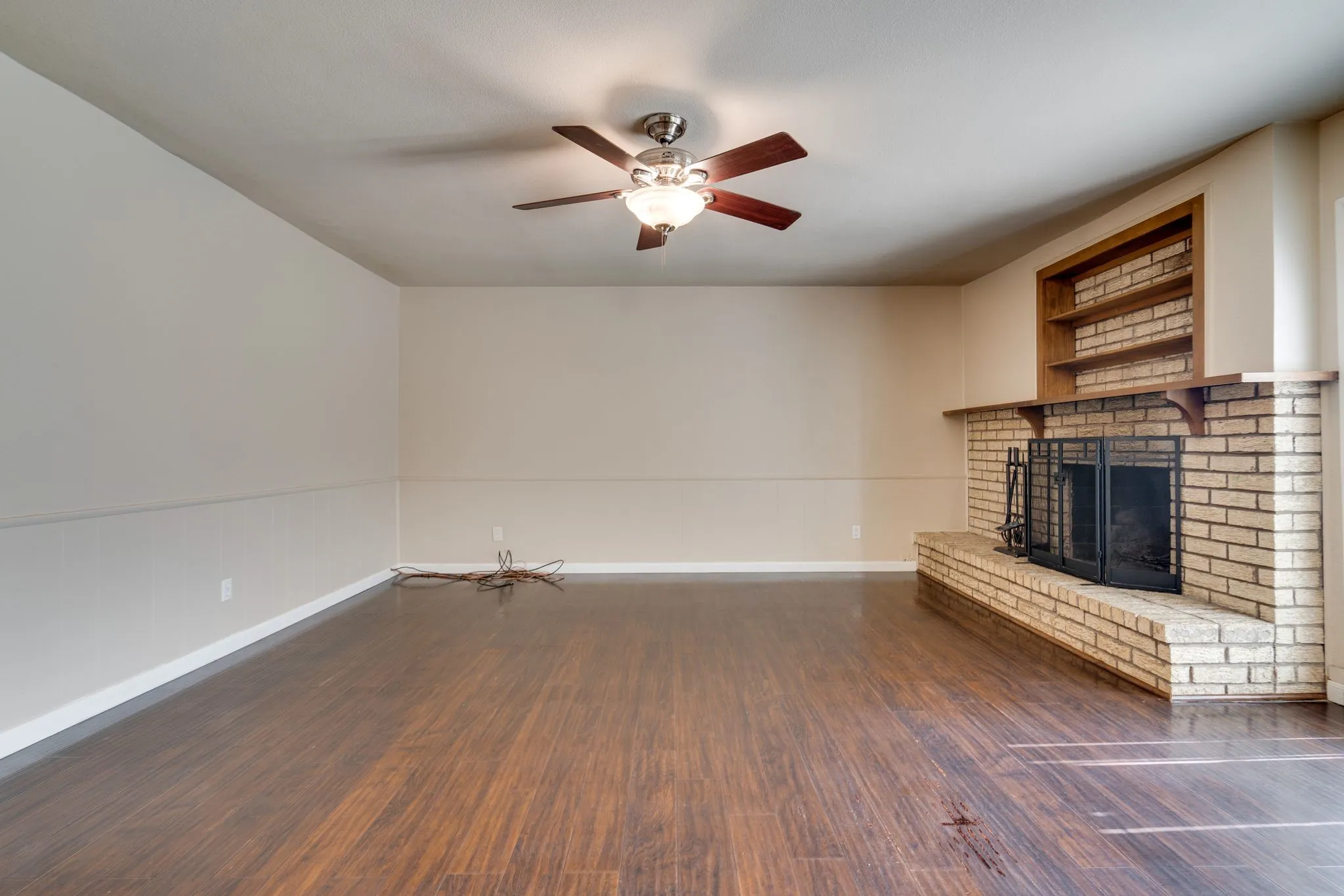 Single Family Residence For Rent in Dallas County , 216 Park Meadow Way, Coppell, Texas 75019, 3 Bedroom, 2 Bathroom, 2 Garage spaces, 1,963 Sqft, built in 1979, mls#21414185, Real Estate Agent in Coppell, Homes For Rent in Dallas county, Homes For Rent in Coppell, Realtor in Coppell Texas, Real Estate Brokerage Independent Realty Texas, Luminita Cordes Realtor