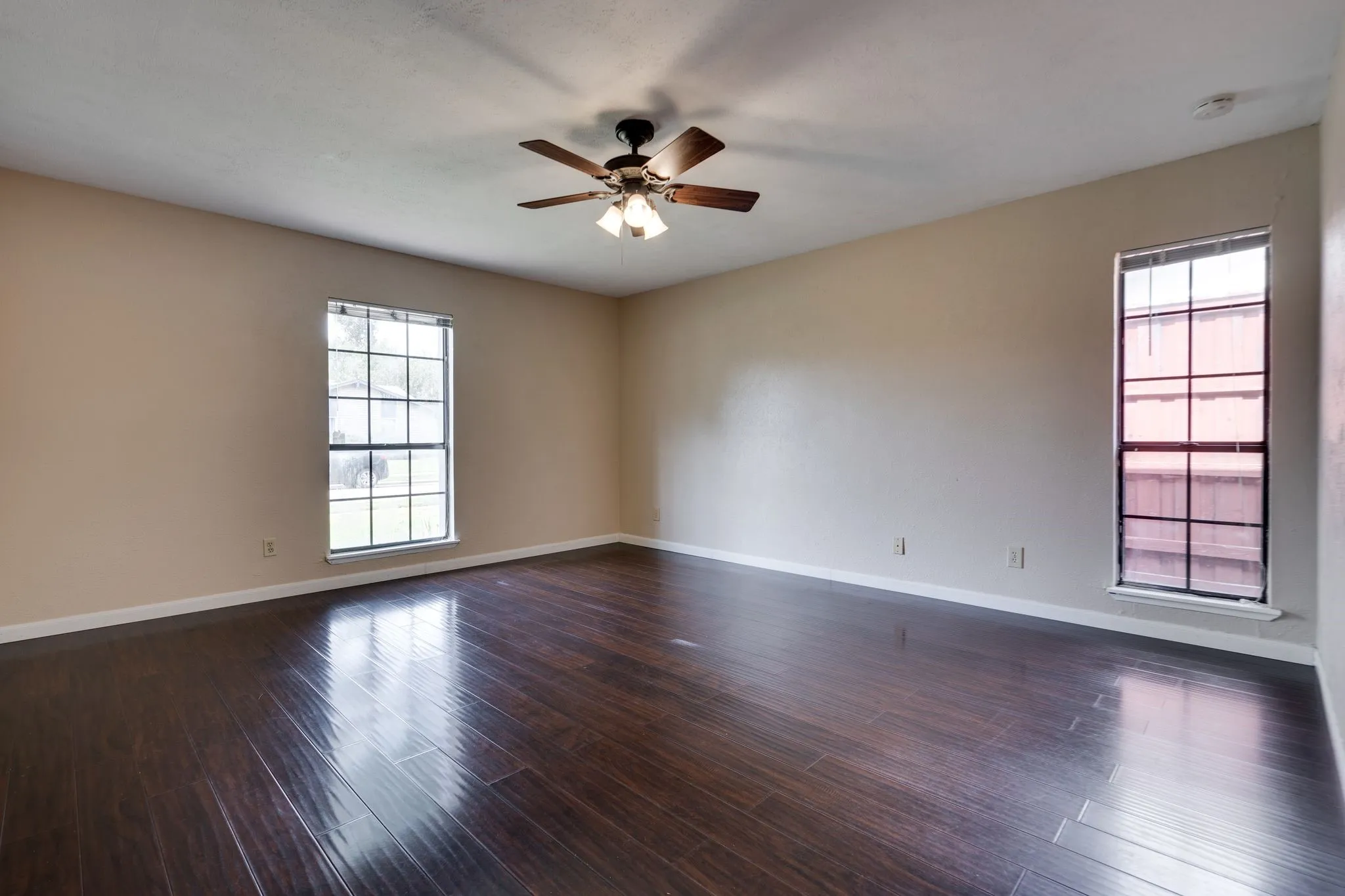 Single Family Residence For Rent in Dallas County , 216 Park Meadow Way, Coppell, Texas 75019, 3 Bedroom, 2 Bathroom, 2 Garage spaces, 1,963 Sqft, built in 1979, mls#21414185, Real Estate Agent in Coppell, Homes For Rent in Dallas county, Homes For Rent in Coppell, Realtor in Coppell Texas, Real Estate Brokerage Independent Realty Texas, Luminita Cordes Realtor