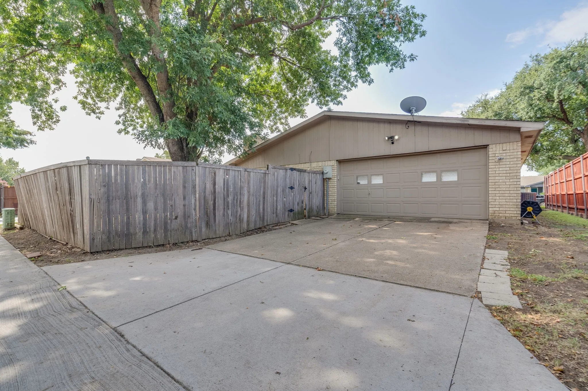 Single Family Residence For Rent in Dallas County , 216 Park Meadow Way, Coppell, Texas 75019, 3 Bedroom, 2 Bathroom, 2 Garage spaces, 1,963 Sqft, built in 1979, mls#21414185, Real Estate Agent in Coppell, Homes For Rent in Dallas county, Homes For Rent in Coppell, Realtor in Coppell Texas, Real Estate Brokerage Independent Realty Texas, Luminita Cordes Realtor