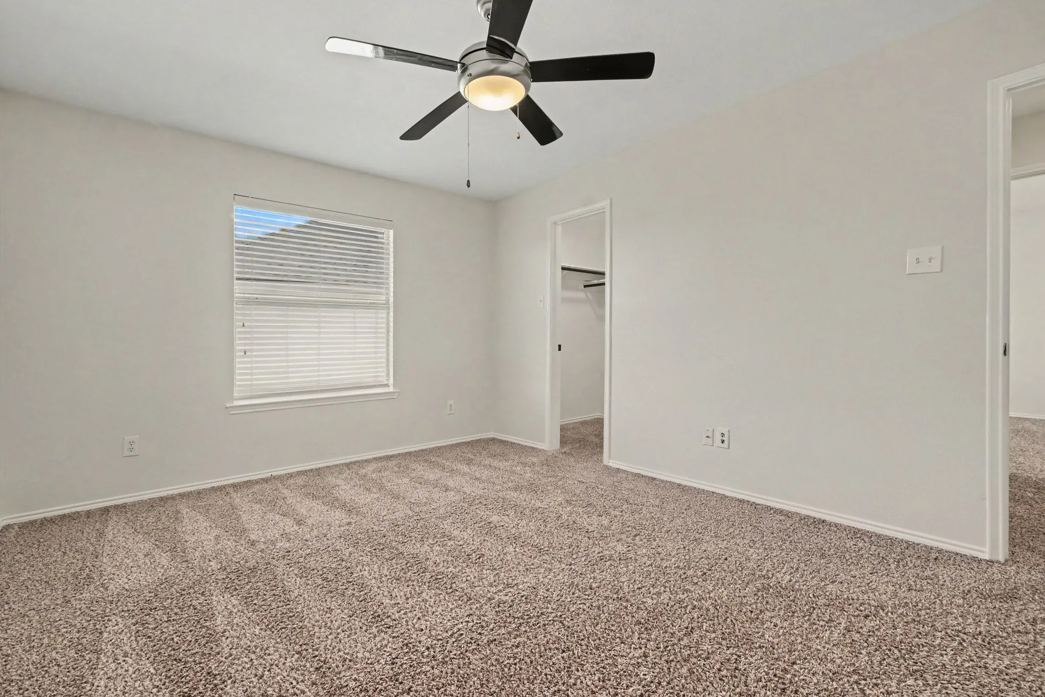 Single Family Residence For Sale in Collin County , 2608 Hudson Crossing, Mc Kinney, Texas 75072, 4 Bedroom, 3 Bathroom, 2 Garage spaces, 2,725 Sqft, built in 2001, mls#21410613, Real Estate Agent in Mc Kinney, Homes For Sale in Collin county, Homes For Sale in Mc Kinney, Realtor in Mc Kinney Texas, Real Estate Brokerage Independent Realty Texas, Luminita Cordes Realtor