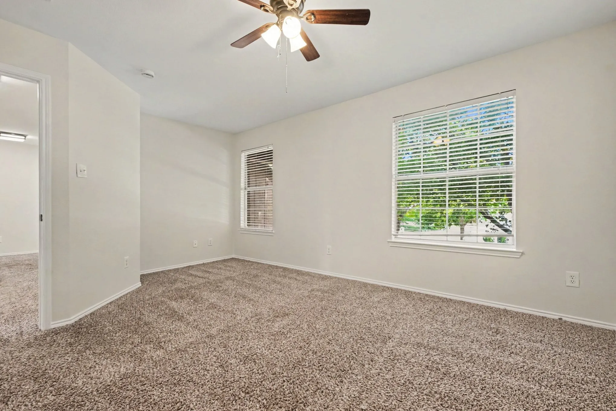 Single Family Residence For Sale in Collin County , 2608 Hudson Crossing, Mc Kinney, Texas 75072, 4 Bedroom, 3 Bathroom, 2 Garage spaces, 2,725 Sqft, built in 2001, mls#21410613, Real Estate Agent in Mc Kinney, Homes For Sale in Collin county, Homes For Sale in Mc Kinney, Realtor in Mc Kinney Texas, Real Estate Brokerage Independent Realty Texas, Luminita Cordes Realtor