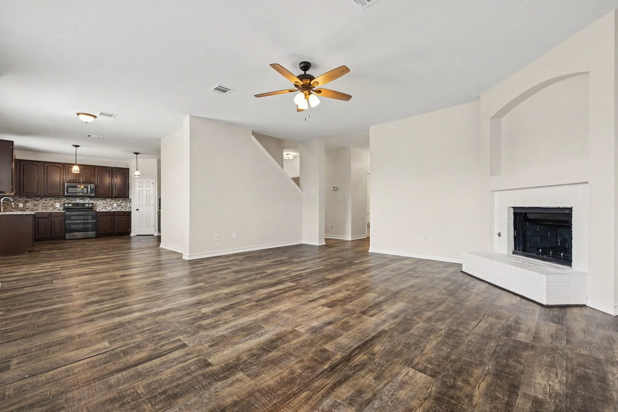 Single Family Residence For Sale in Collin County , 2608 Hudson Crossing, Mc Kinney, Texas 75072, 4 Bedroom, 3 Bathroom, 2 Garage spaces, 2,725 Sqft, built in 2001, mls#21410613, Real Estate Agent in Mc Kinney, Homes For Sale in Collin county, Homes For Sale in Mc Kinney, Realtor in Mc Kinney Texas, Real Estate Brokerage Independent Realty Texas, Luminita Cordes Realtor