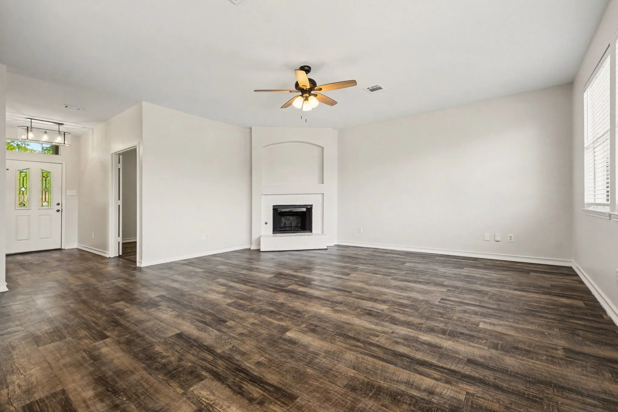 Single Family Residence For Sale in Collin County , 2608 Hudson Crossing, Mc Kinney, Texas 75072, 4 Bedroom, 3 Bathroom, 2 Garage spaces, 2,725 Sqft, built in 2001, mls#21410613, Real Estate Agent in Mc Kinney, Homes For Sale in Collin county, Homes For Sale in Mc Kinney, Realtor in Mc Kinney Texas, Real Estate Brokerage Independent Realty Texas, Luminita Cordes Realtor