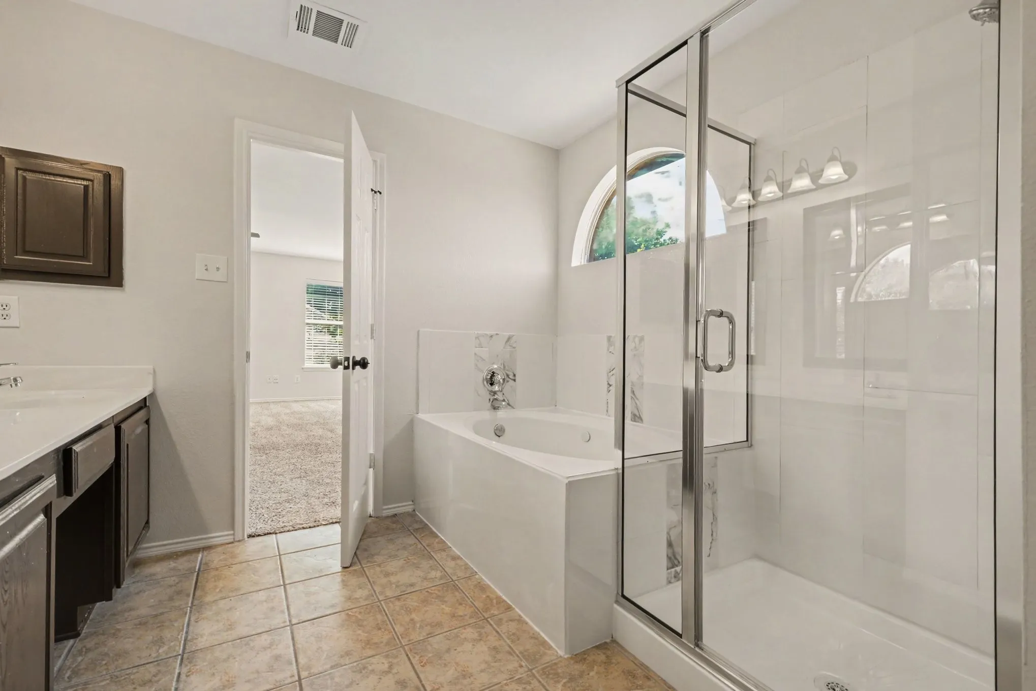 Single Family Residence For Sale in Collin County , 2608 Hudson Crossing, Mc Kinney, Texas 75072, 4 Bedroom, 3 Bathroom, 2 Garage spaces, 2,725 Sqft, built in 2001, mls#21410613, Real Estate Agent in Mc Kinney, Homes For Sale in Collin county, Homes For Sale in Mc Kinney, Realtor in Mc Kinney Texas, Real Estate Brokerage Independent Realty Texas, Luminita Cordes Realtor