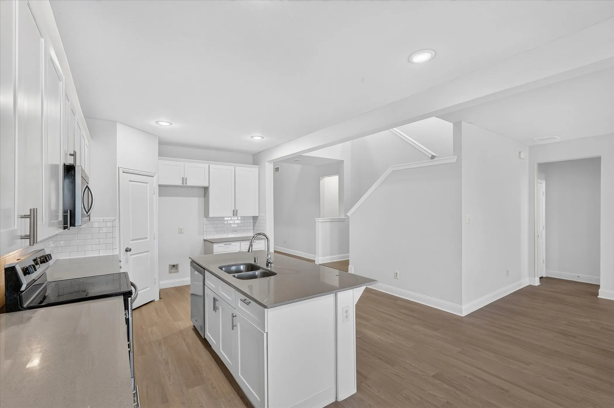 Single Family Residence For Rent in Kaufman County , 2121 Silsbee Court, Forney, Texas 75126, 4 Bedroom, 3 Bathroom, 2 Garage spaces, 2,292 Sqft, built in 2019, mls#21414214, Real Estate Agent in Forney, Homes For Rent in Kaufman county, Homes For Rent in Forney, Realtor in Forney Texas, Real Estate Brokerage Independent Realty Texas, Luminita Cordes Realtor