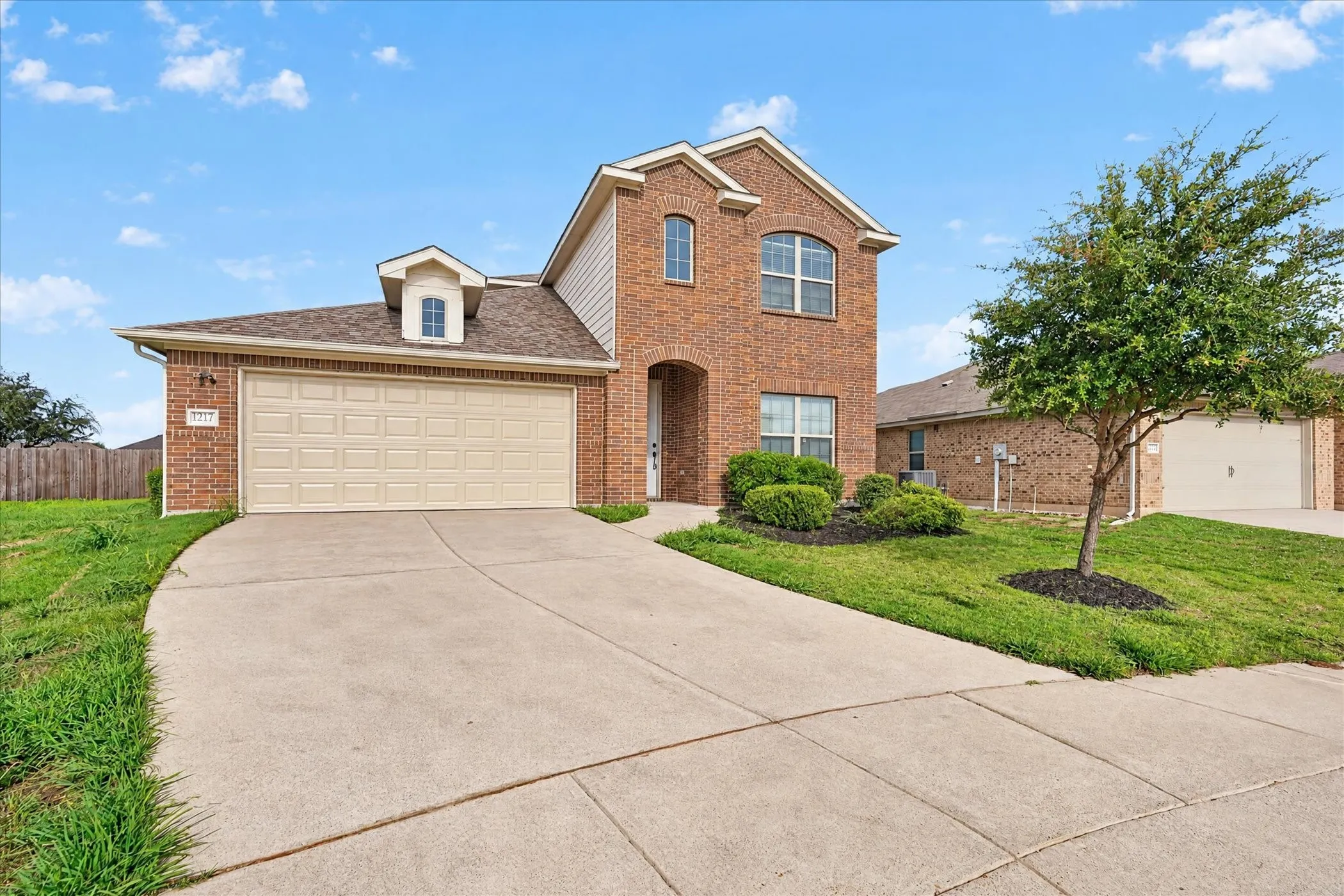Single Family Residence For Rent in Kaufman County , 2121 Silsbee Court, Forney, Texas 75126, 4 Bedroom, 3 Bathroom, 2 Garage spaces, 2,292 Sqft, built in 2019, mls#21414214, Real Estate Agent in Forney, Homes For Rent in Kaufman county, Homes For Rent in Forney, Realtor in Forney Texas, Real Estate Brokerage Independent Realty Texas, Luminita Cordes Realtor