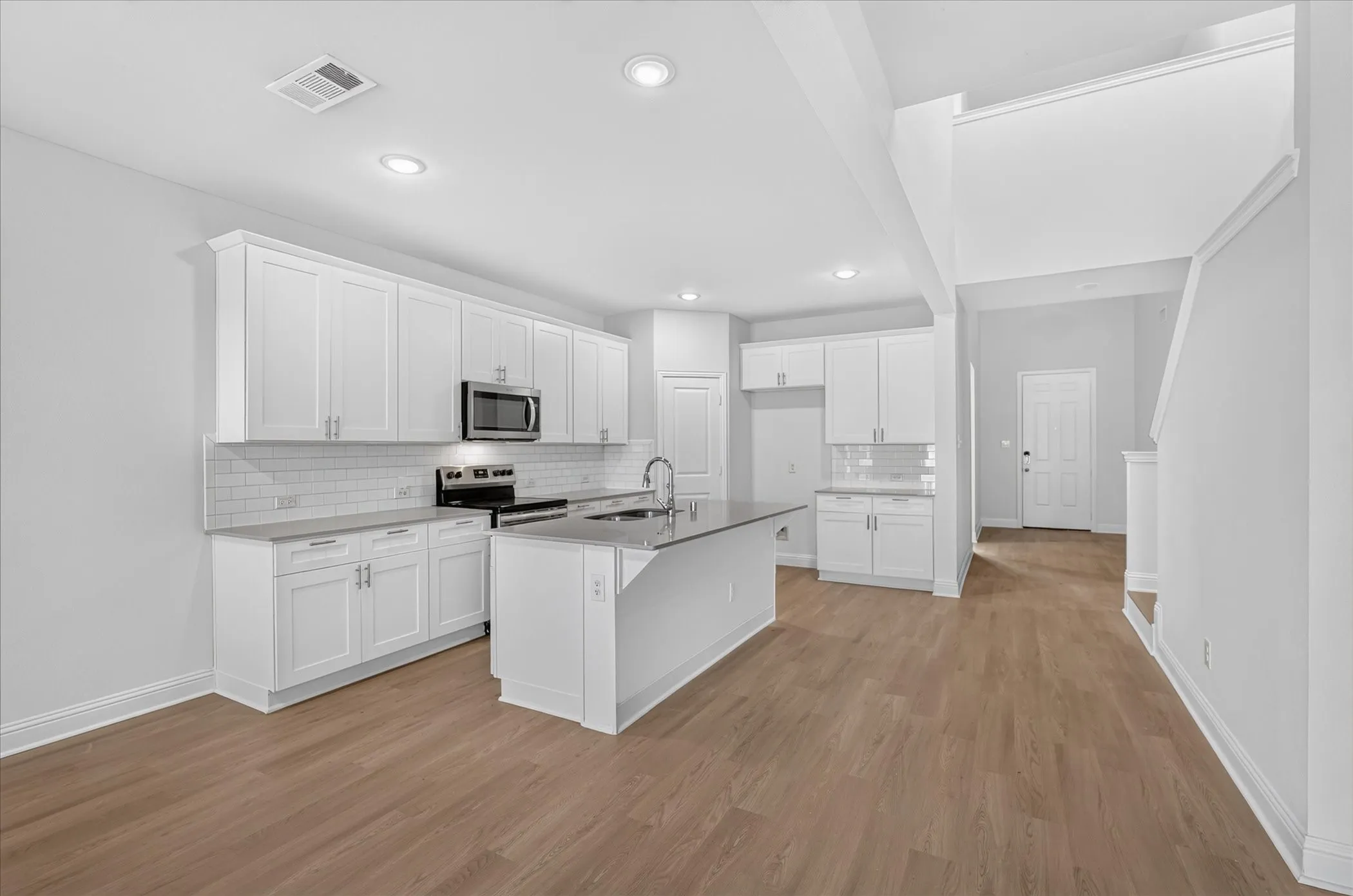 Single Family Residence For Rent in Kaufman County , 2121 Silsbee Court, Forney, Texas 75126, 4 Bedroom, 3 Bathroom, 2 Garage spaces, 2,292 Sqft, built in 2019, mls#21414214, Real Estate Agent in Forney, Homes For Rent in Kaufman county, Homes For Rent in Forney, Realtor in Forney Texas, Real Estate Brokerage Independent Realty Texas, Luminita Cordes Realtor