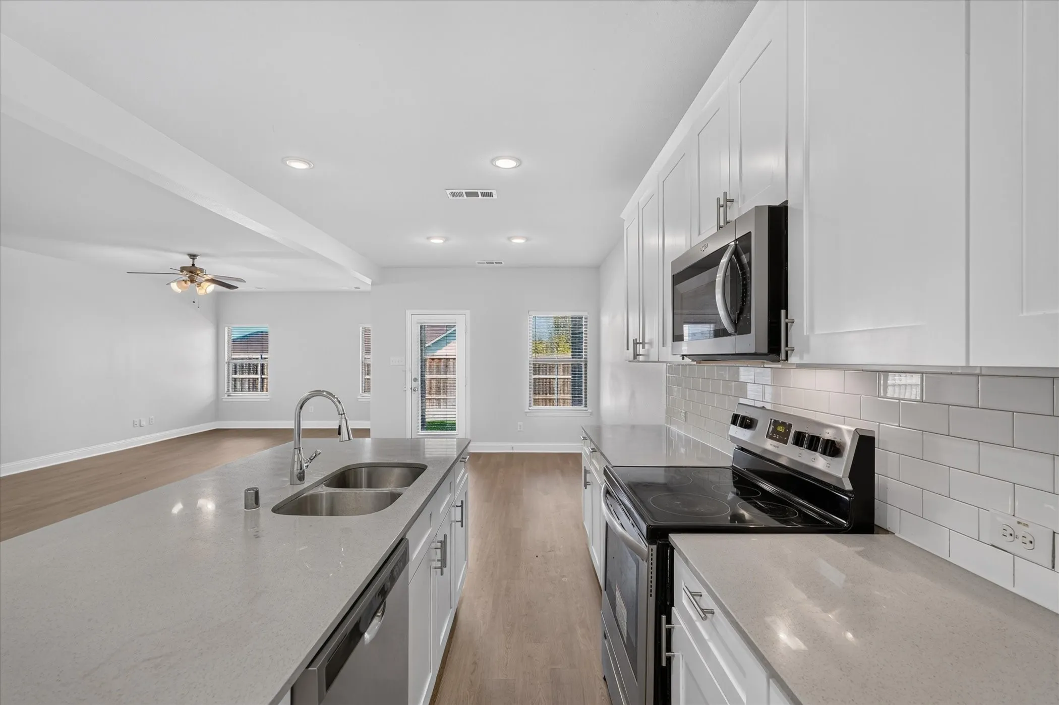 Single Family Residence For Rent in Kaufman County , 2121 Silsbee Court, Forney, Texas 75126, 4 Bedroom, 3 Bathroom, 2 Garage spaces, 2,292 Sqft, built in 2019, mls#21414214, Real Estate Agent in Forney, Homes For Rent in Kaufman county, Homes For Rent in Forney, Realtor in Forney Texas, Real Estate Brokerage Independent Realty Texas, Luminita Cordes Realtor