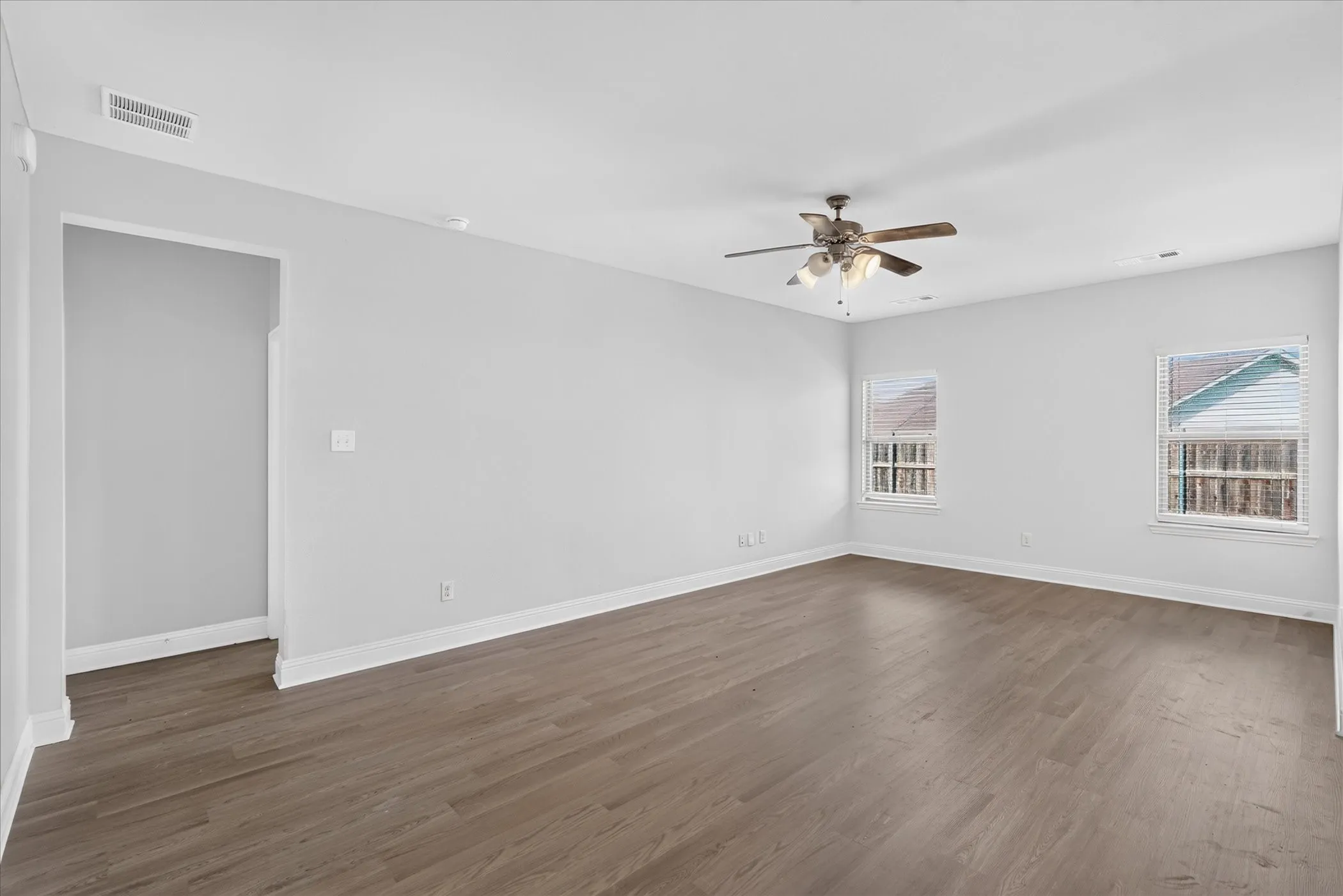 Single Family Residence For Rent in Kaufman County , 2121 Silsbee Court, Forney, Texas 75126, 4 Bedroom, 3 Bathroom, 2 Garage spaces, 2,292 Sqft, built in 2019, mls#21414214, Real Estate Agent in Forney, Homes For Rent in Kaufman county, Homes For Rent in Forney, Realtor in Forney Texas, Real Estate Brokerage Independent Realty Texas, Luminita Cordes Realtor