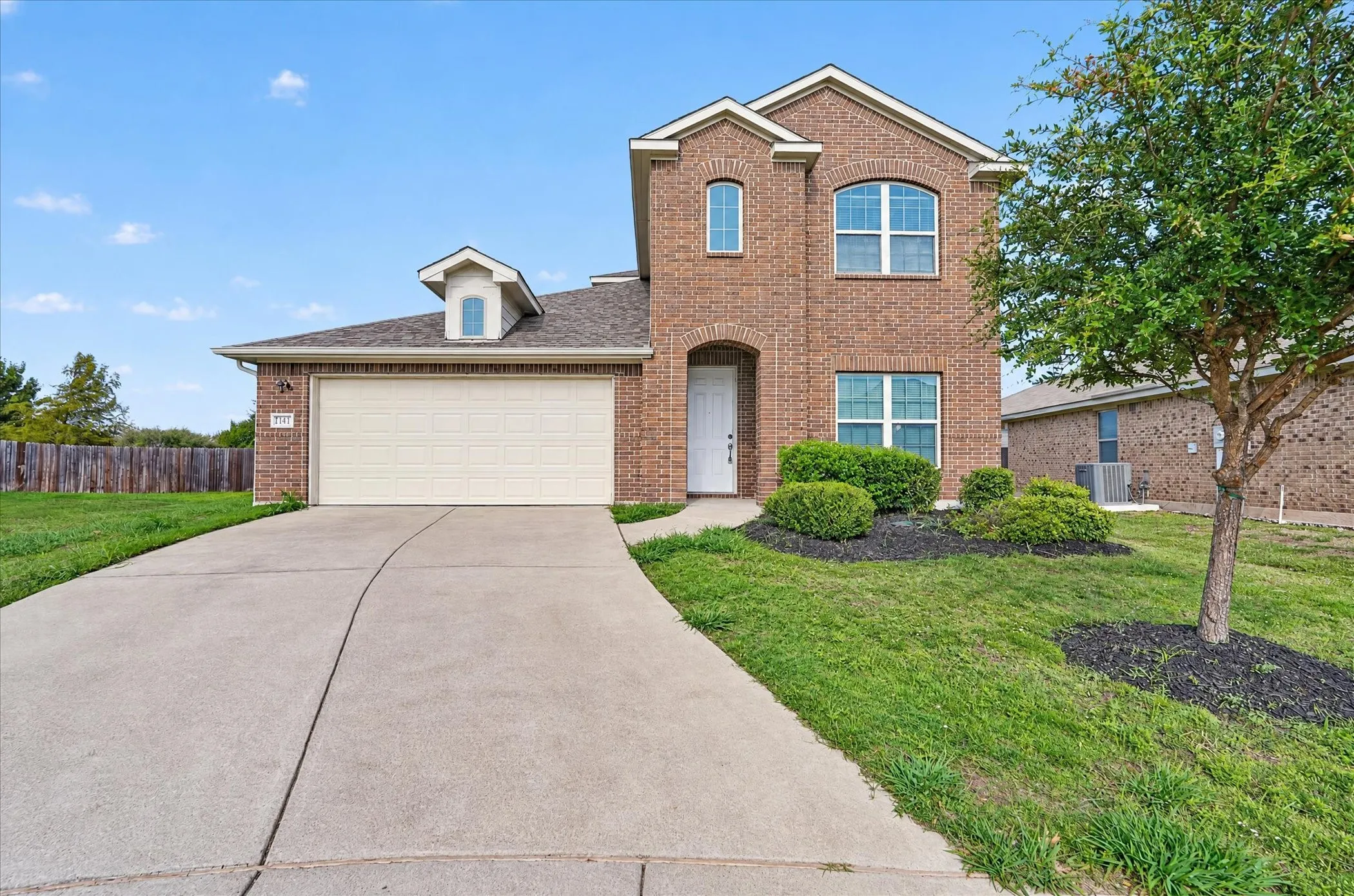 Single Family Residence For Rent in Kaufman County , 2121 Silsbee Court, Forney, Texas 75126, 4 Bedroom, 3 Bathroom, 2 Garage spaces, 2,292 Sqft, built in 2019, mls#21414214, Real Estate Agent in Forney, Homes For Rent in Kaufman county, Homes For Rent in Forney, Realtor in Forney Texas, Real Estate Brokerage Independent Realty Texas, Luminita Cordes Realtor