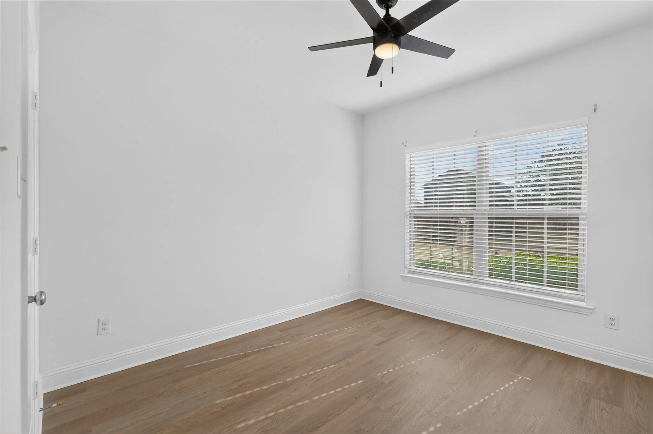 Single Family Residence For Rent in Kaufman County , 2121 Silsbee Court, Forney, Texas 75126, 4 Bedroom, 3 Bathroom, 2 Garage spaces, 2,292 Sqft, built in 2019, mls#21414214, Real Estate Agent in Forney, Homes For Rent in Kaufman county, Homes For Rent in Forney, Realtor in Forney Texas, Real Estate Brokerage Independent Realty Texas, Luminita Cordes Realtor