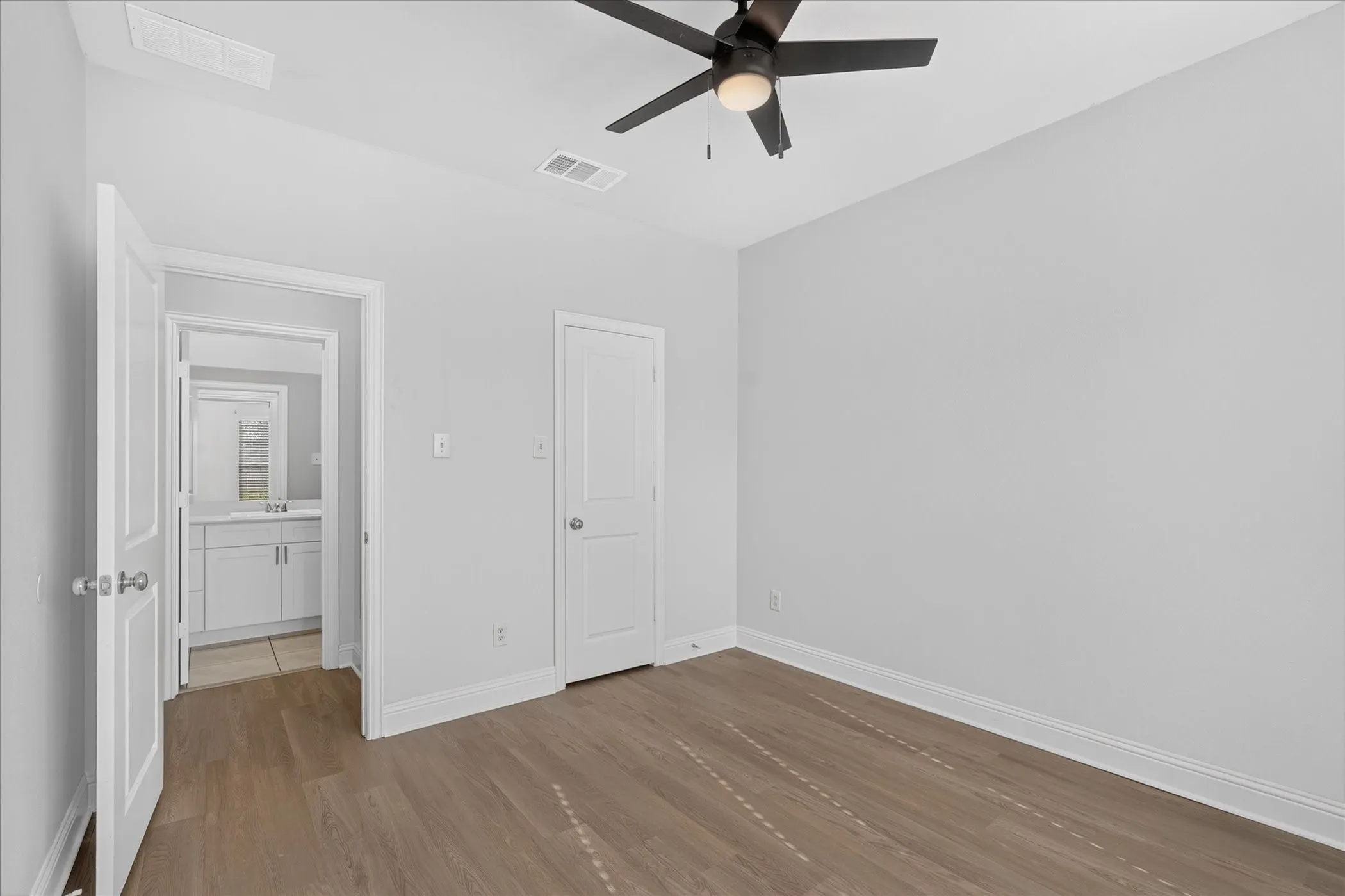 Single Family Residence For Rent in Kaufman County , 2121 Silsbee Court, Forney, Texas 75126, 4 Bedroom, 3 Bathroom, 2 Garage spaces, 2,292 Sqft, built in 2019, mls#21414214, Real Estate Agent in Forney, Homes For Rent in Kaufman county, Homes For Rent in Forney, Realtor in Forney Texas, Real Estate Brokerage Independent Realty Texas, Luminita Cordes Realtor