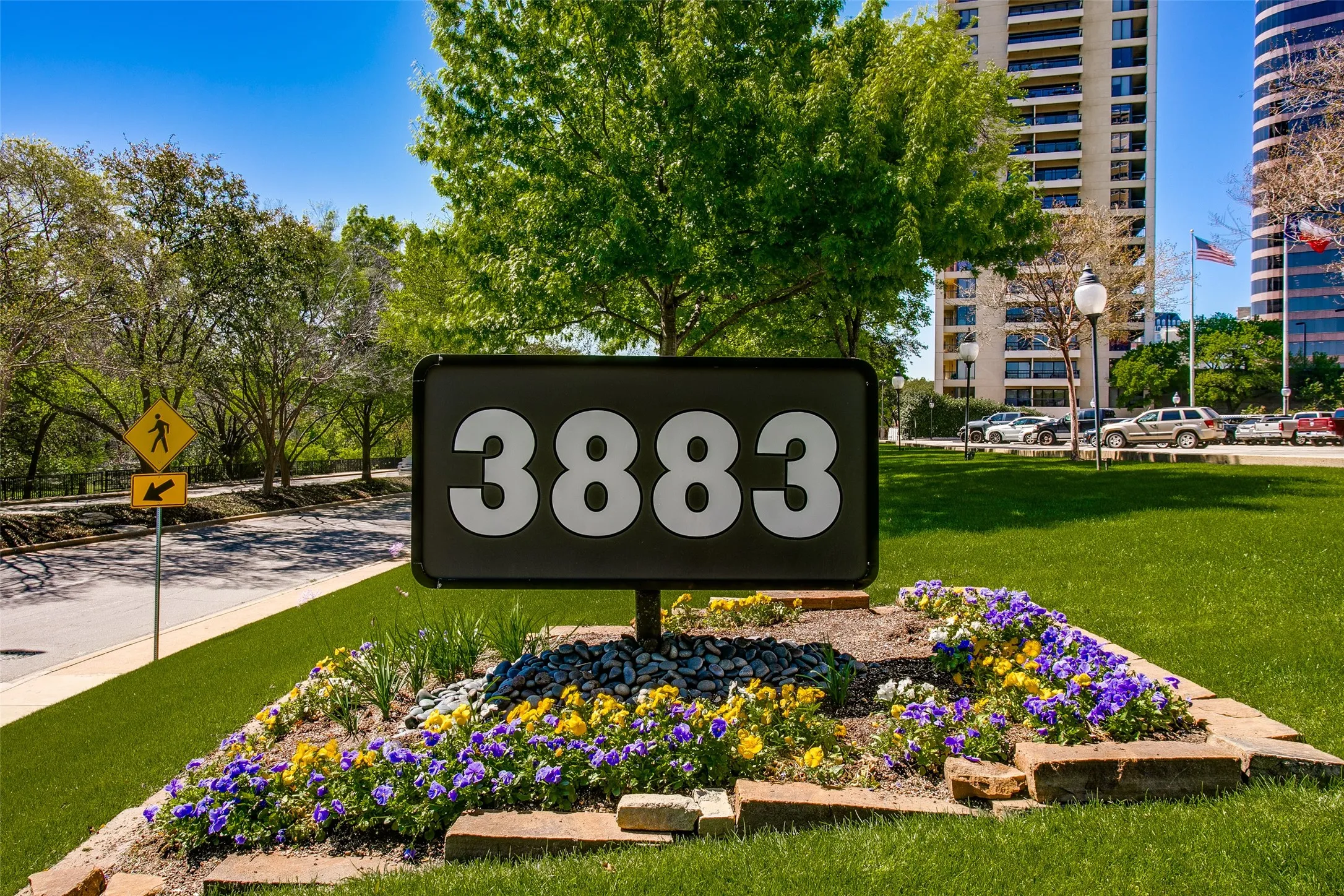 Condominium For Sale in Dallas County , 3883 Turtle Creek Boulevard 416, Dallas, Texas 75219, 1 Bedroom, 1 Bathroom, 2 Garage spaces, 862 Sqft, built in 1963, mls#21413434, Real Estate Agent in Dallas, Homes For Sale in Dallas county, Homes For Sale in Dallas, Realtor in Dallas Texas, Real Estate Brokerage Independent Realty Texas, Luminita Cordes Realtor