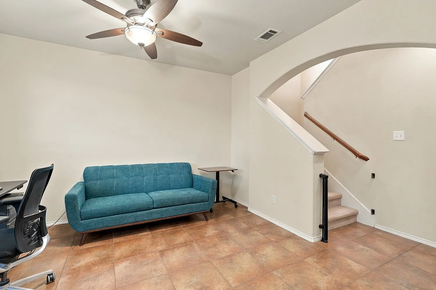 Single Family Residence For Sale in Denton County , 108 Blackforest Road, Krum, Texas 76249, 5 Bedroom, 3 Bathroom, 3 Garage spaces, 3,179 Sqft, built in 2011, mls#21413979, Real Estate Agent in Krum, Homes For Sale in Denton county, Homes For Sale in Krum, Realtor in Krum Texas, Real Estate Brokerage Independent Realty Texas, Luminita Cordes Realtor