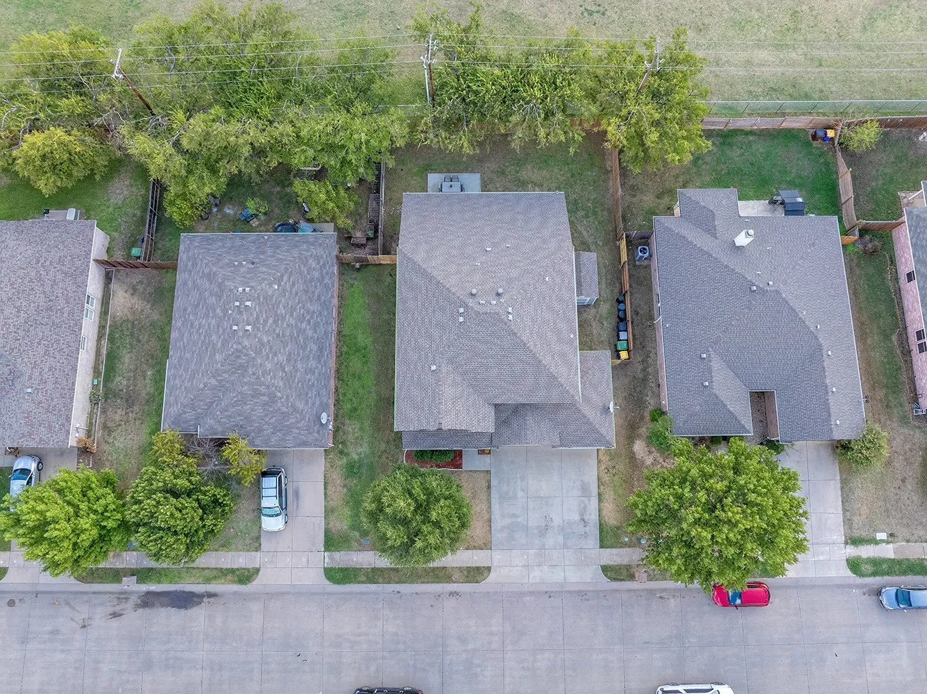 Single Family Residence For Sale in Denton County , 108 Blackforest Road, Krum, Texas 76249, 5 Bedroom, 3 Bathroom, 3 Garage spaces, 3,179 Sqft, built in 2011, mls#21413979, Real Estate Agent in Krum, Homes For Sale in Denton county, Homes For Sale in Krum, Realtor in Krum Texas, Real Estate Brokerage Independent Realty Texas, Luminita Cordes Realtor