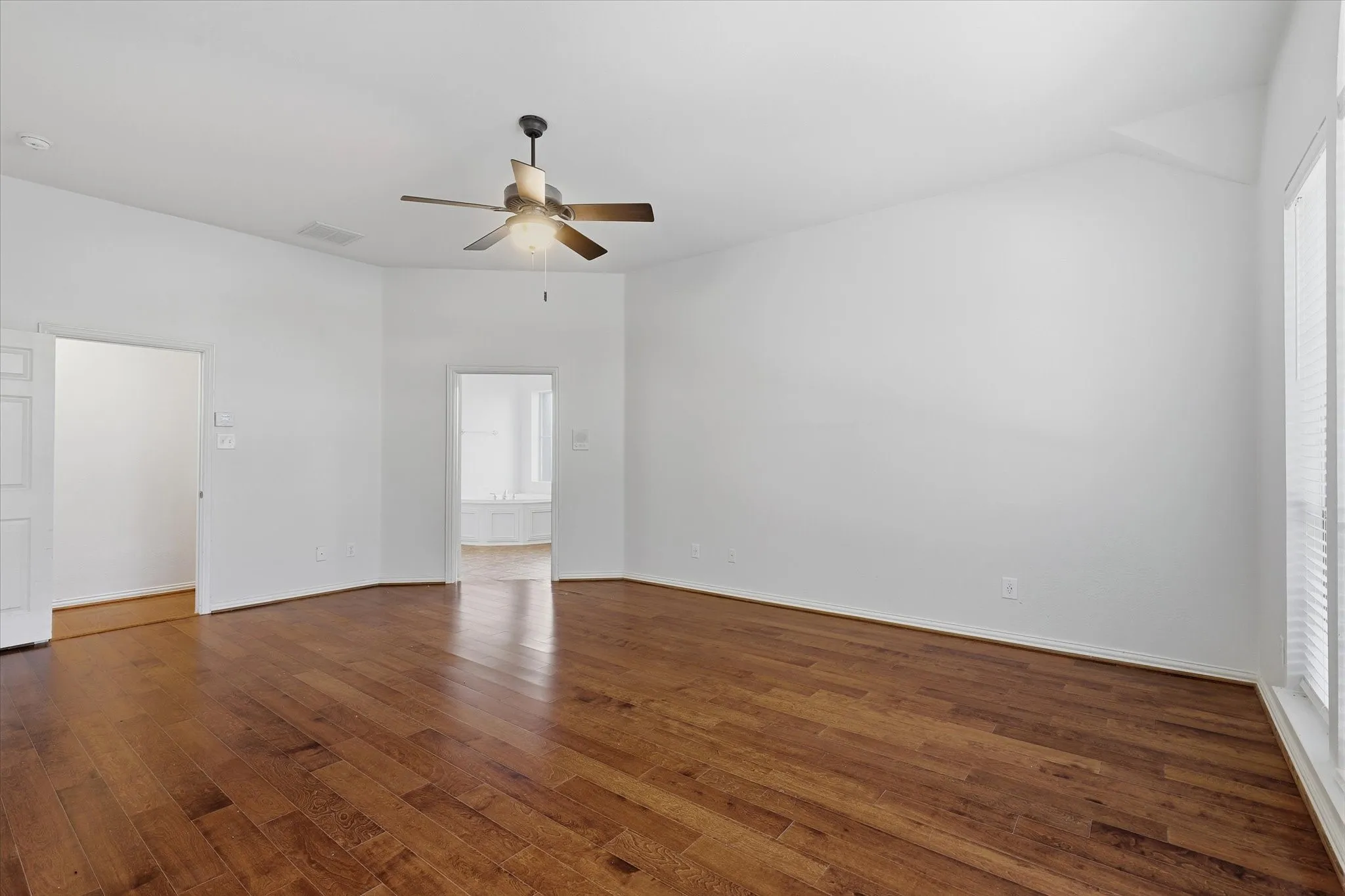 Single Family Residence For Rent in Collin County , 3908 Moonbeam Court, Plano, Texas 75074, 5 Bedroom, 4 Bathroom, 2 Garage spaces, 4,469 Sqft, built in 2004, mls#21409253, Real Estate Agent in Plano, Homes For Rent in Collin county, Homes For Rent in Plano, Realtor in Plano Texas, Real Estate Brokerage Independent Realty Texas, Luminita Cordes Realtor