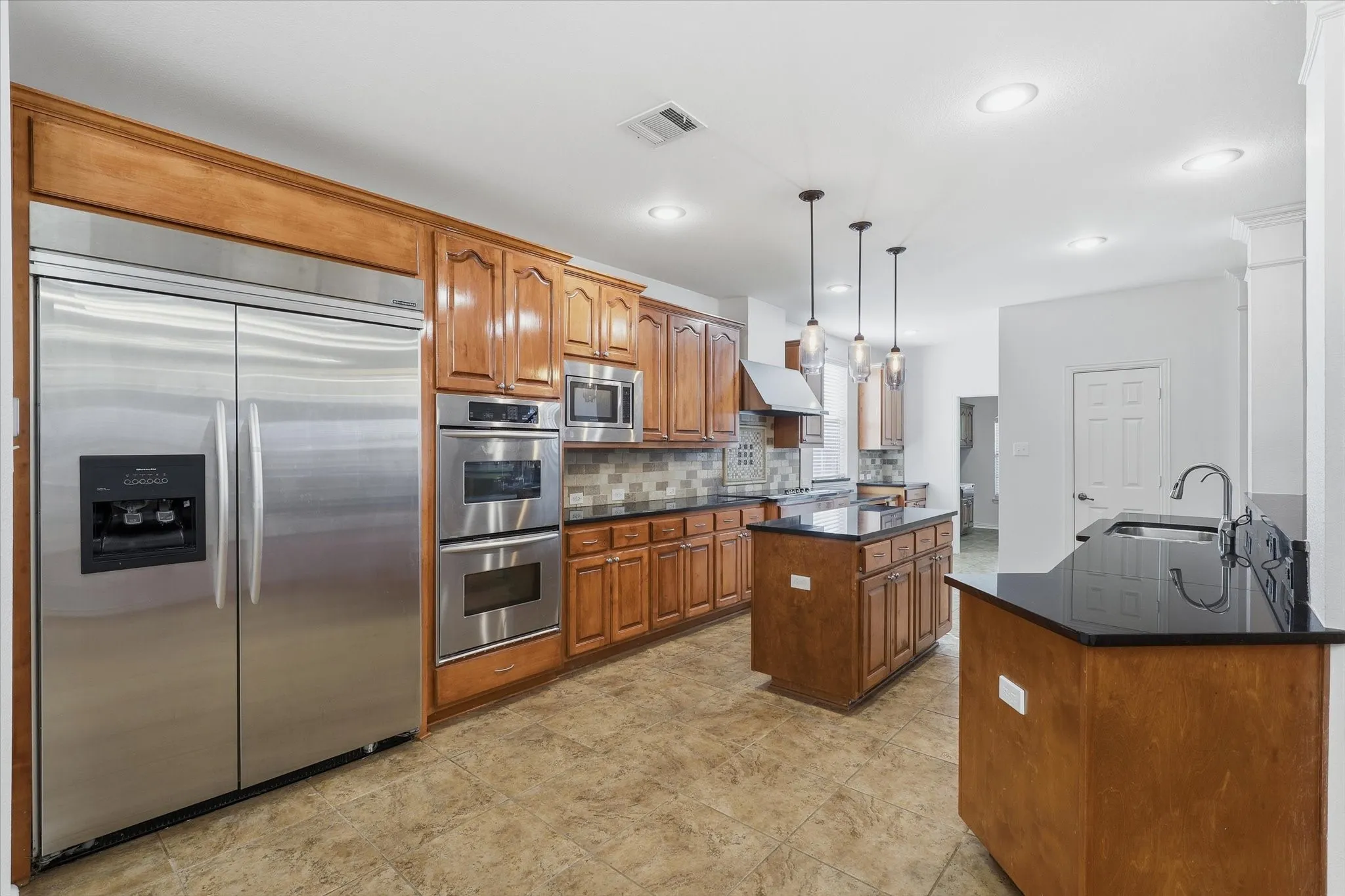 Single Family Residence For Rent in Collin County , 3908 Moonbeam Court, Plano, Texas 75074, 5 Bedroom, 4 Bathroom, 2 Garage spaces, 4,469 Sqft, built in 2004, mls#21409253, Real Estate Agent in Plano, Homes For Rent in Collin county, Homes For Rent in Plano, Realtor in Plano Texas, Real Estate Brokerage Independent Realty Texas, Luminita Cordes Realtor