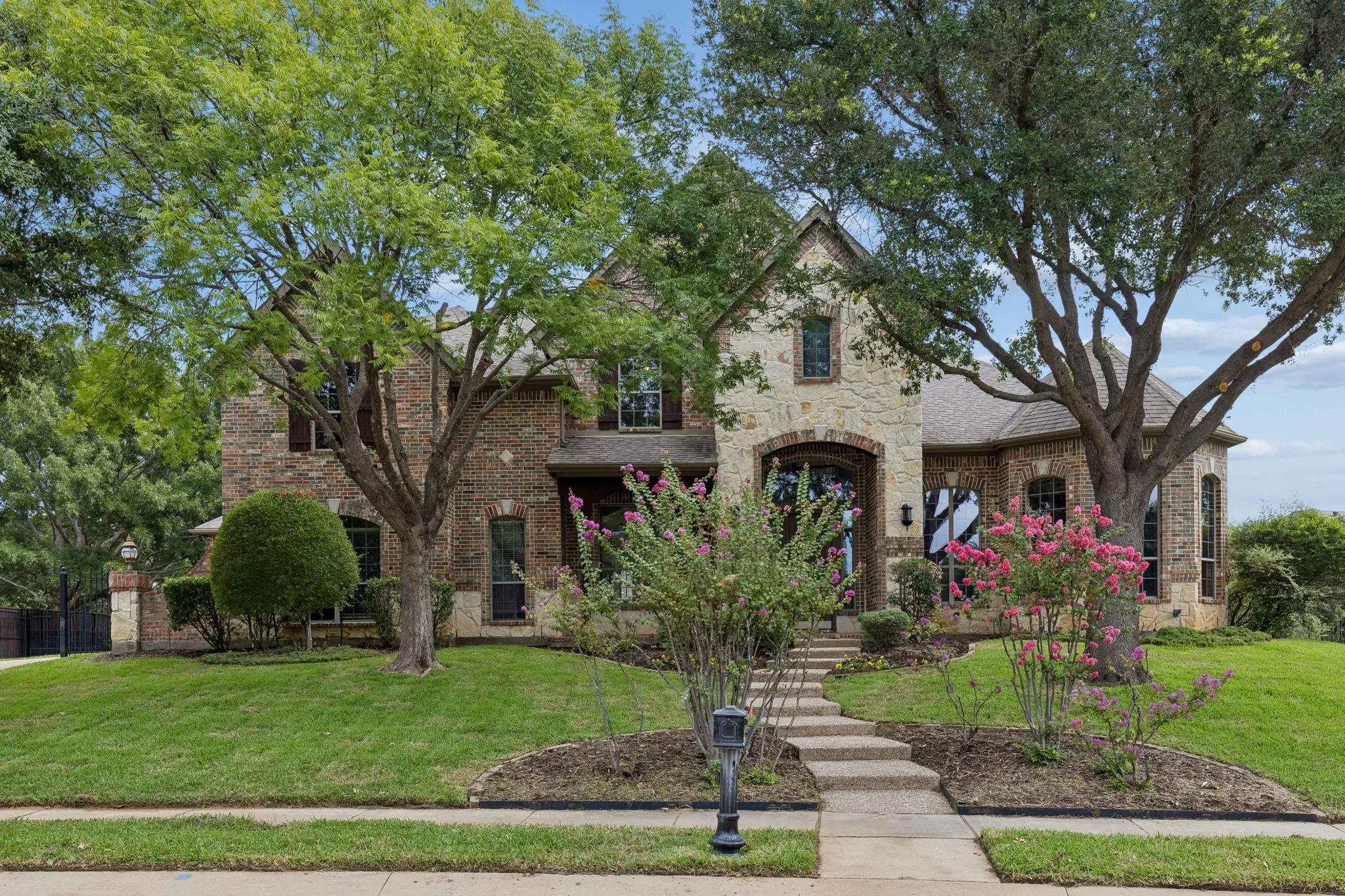 Welcome to 400 Orchard Hill Drive in Kirkwood Hollow!