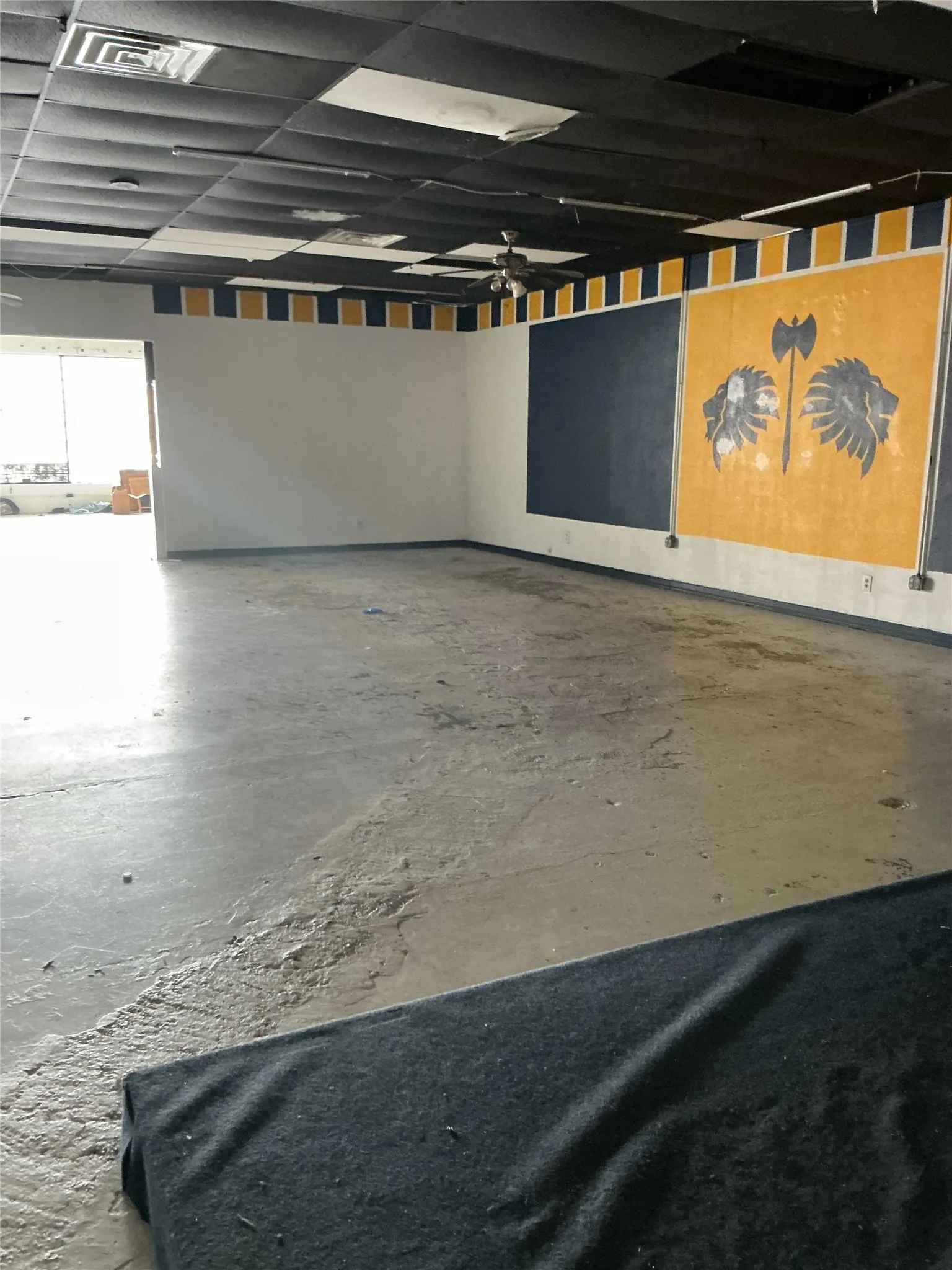 Retail For Rent in Dallas County , 4737 Village Fair Drive 108A, Dallas, Texas 75224, 0, 0, Garage spaces, 3,170 Sqft, built in 1972, mls#21414265, Real Estate Agent in Dallas, Homes For Rent in Dallas county, Homes For Rent in Dallas, Realtor in Dallas Texas, Real Estate Brokerage Independent Realty Texas, Luminita Cordes Realtor