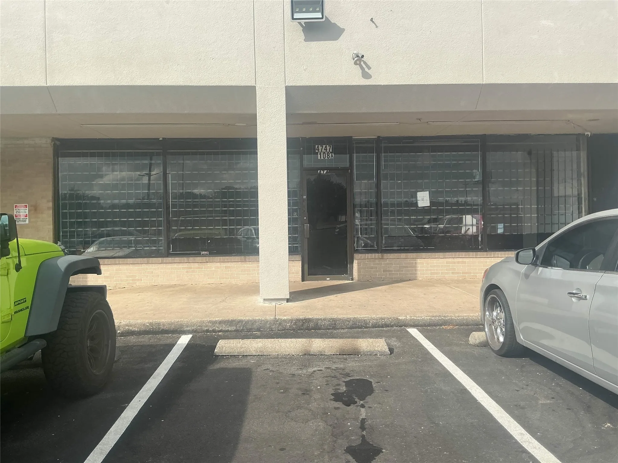 Retail For Rent in Dallas County , 4737 Village Fair Drive 108A, Dallas, Texas 75224, 0, 0, Garage spaces, 3,170 Sqft, built in 1972, mls#21414265, Real Estate Agent in Dallas, Homes For Rent in Dallas county, Homes For Rent in Dallas, Realtor in Dallas Texas, Real Estate Brokerage Independent Realty Texas, Luminita Cordes Realtor