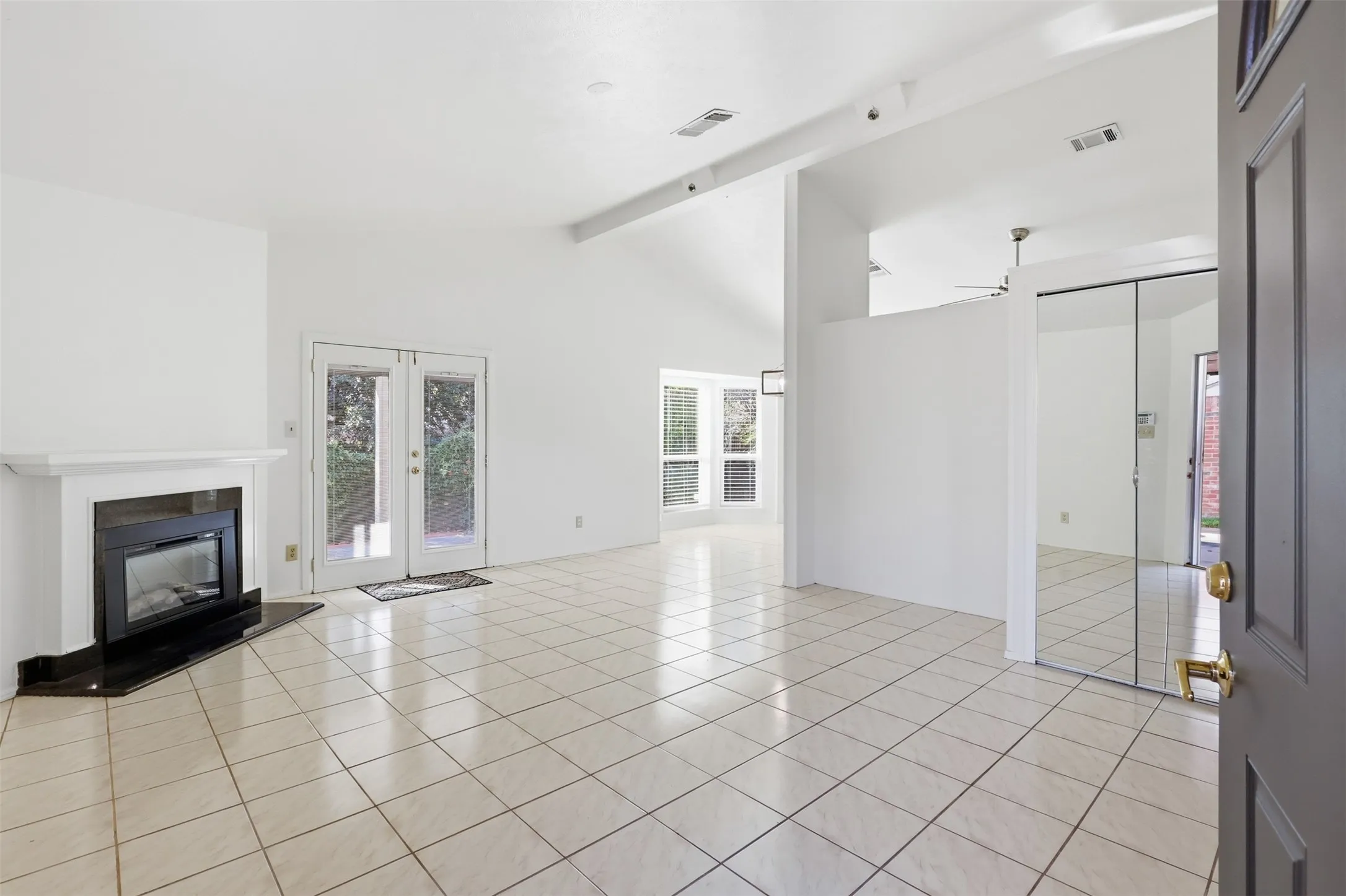Single Family Residence For Sale in Collin County , 3005 Plumtree Lane, Plano, Texas 75074, 3 Bedroom, 2 Bathroom, 1 Garage spaces, 1,160 Sqft, built in 1985, mls#21413853, Real Estate Agent in Plano, Homes For Sale in Collin county, Homes For Sale in Plano, Realtor in Plano Texas, Real Estate Brokerage Independent Realty Texas, Luminita Cordes Realtor