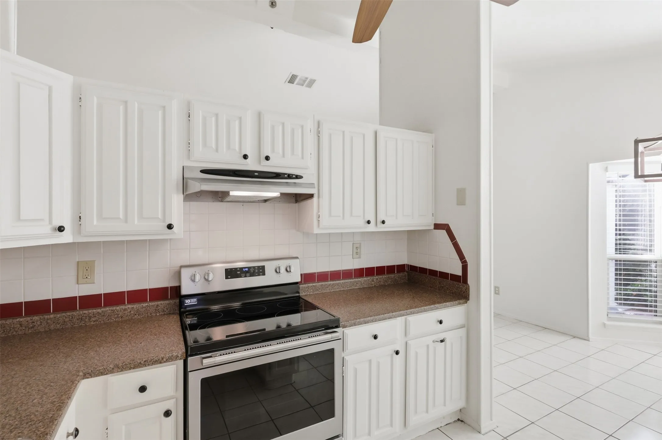 Single Family Residence For Sale in Collin County , 3005 Plumtree Lane, Plano, Texas 75074, 3 Bedroom, 2 Bathroom, 1 Garage spaces, 1,160 Sqft, built in 1985, mls#21413853, Real Estate Agent in Plano, Homes For Sale in Collin county, Homes For Sale in Plano, Realtor in Plano Texas, Real Estate Brokerage Independent Realty Texas, Luminita Cordes Realtor