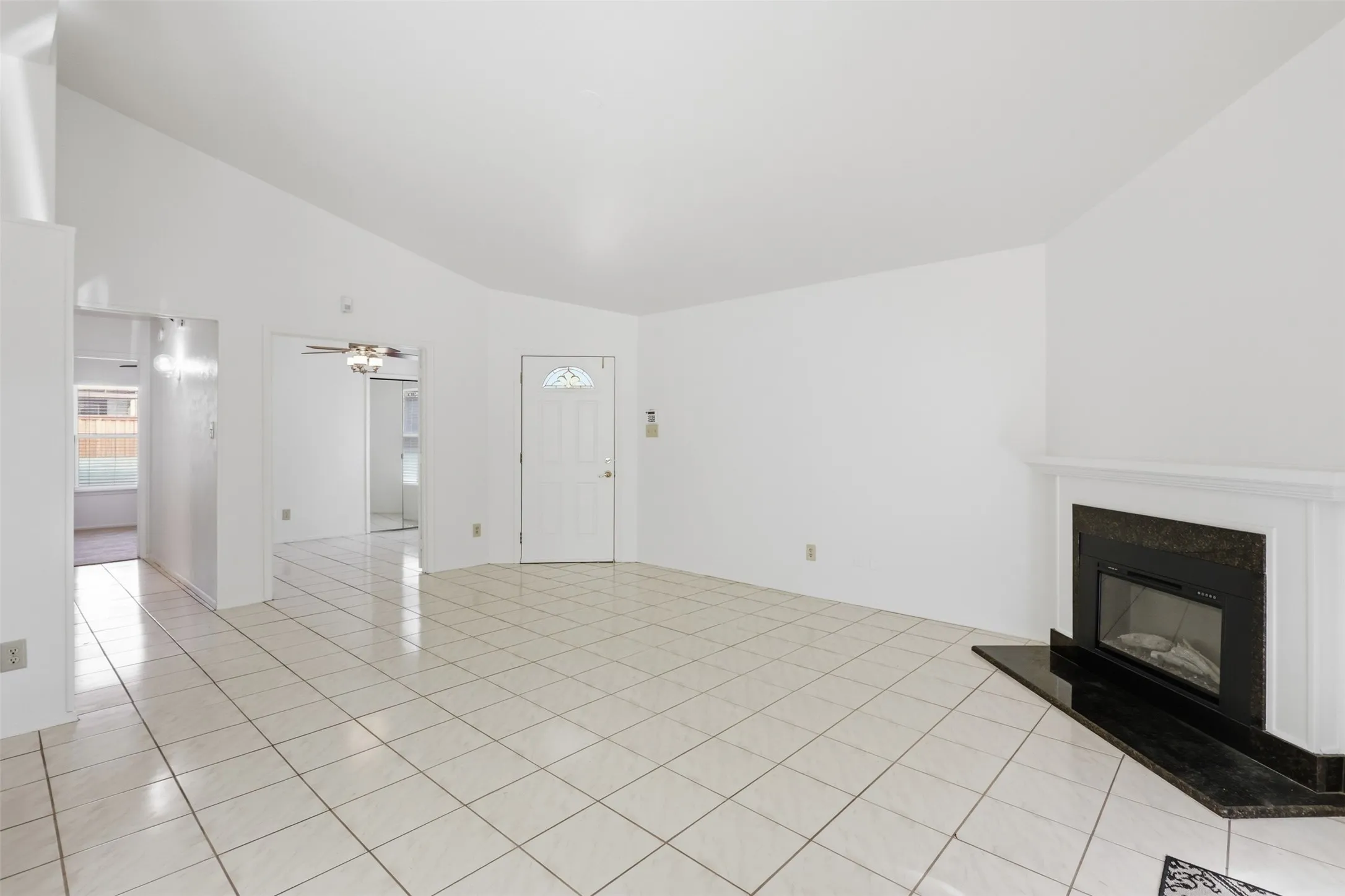 Single Family Residence For Sale in Collin County , 3005 Plumtree Lane, Plano, Texas 75074, 3 Bedroom, 2 Bathroom, 1 Garage spaces, 1,160 Sqft, built in 1985, mls#21413853, Real Estate Agent in Plano, Homes For Sale in Collin county, Homes For Sale in Plano, Realtor in Plano Texas, Real Estate Brokerage Independent Realty Texas, Luminita Cordes Realtor