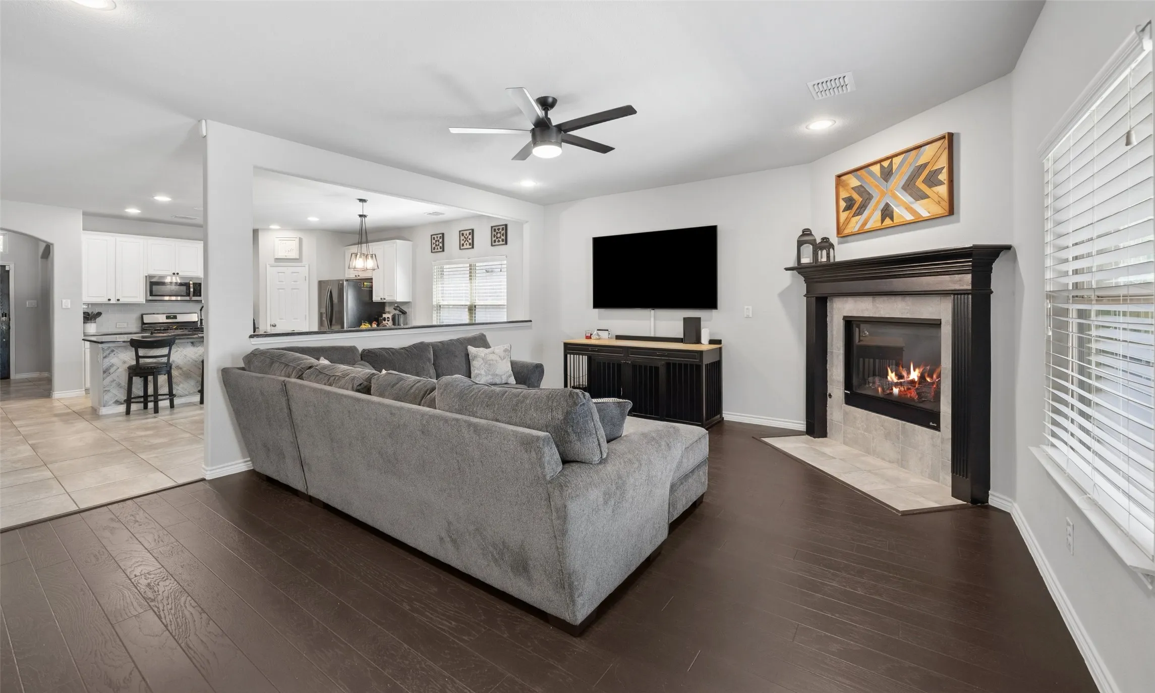 Single Family Residence For Sale in Denton County , 9012 Conroe Drive, Denton, Texas 76226, 3 Bedroom, 2 Bathroom, 2 Garage spaces, 1,974 Sqft, built in 2017, mls#21412879, Real Estate Agent in Denton, Homes For Sale in Denton county, Homes For Sale in Denton, Realtor in Denton Texas, Real Estate Brokerage Independent Realty Texas, Luminita Cordes Realtor